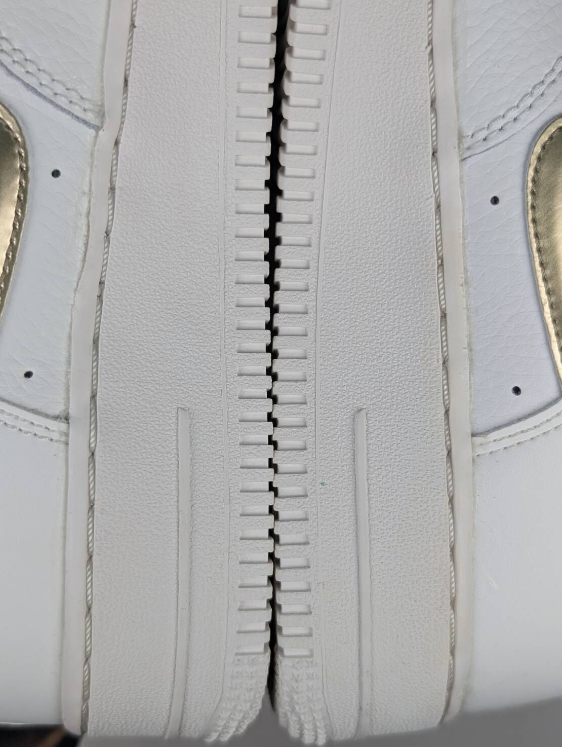 微瑕疵-左右腳鞋面色差&右腳內側中底色差 DH9595-001/6Y Nike Air Force 1 1s Double Up On The Pull Tabs Swooshes 雙層勾勾 米白 金 女款