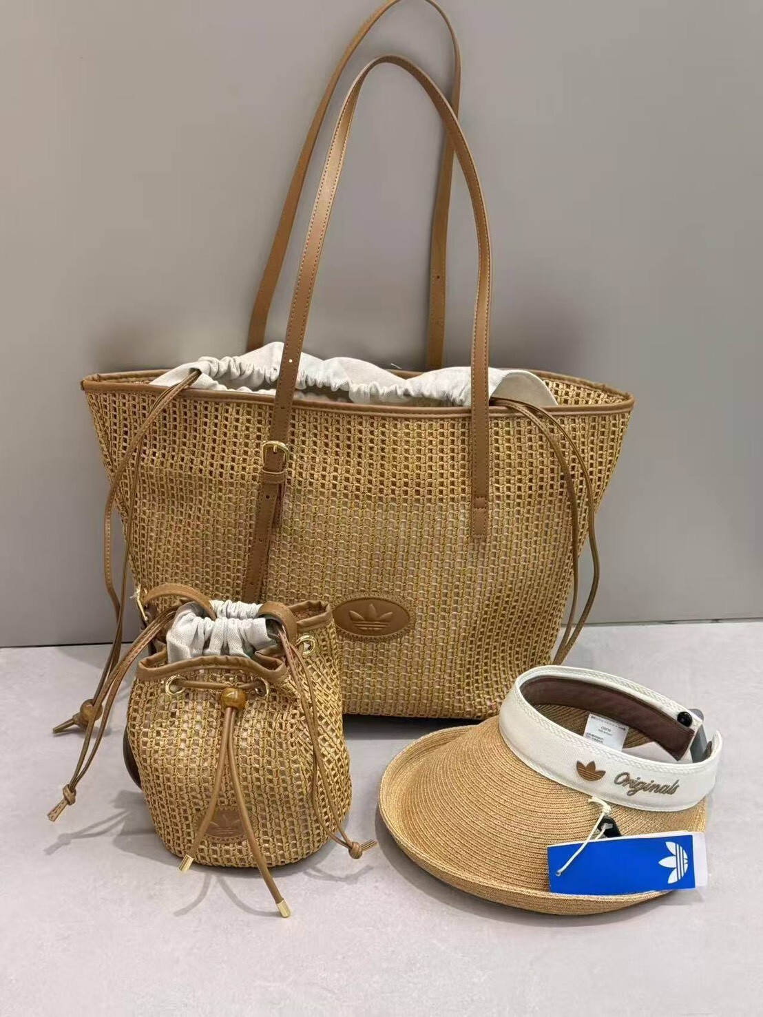 【Luxury】 Adidas 夏日風情 編織系列 單肩大包 手提肩背包 水桶包 沙灘包 藤編包 遮陽帽 藤編帽 半罩式圓頂帽 外出旅遊