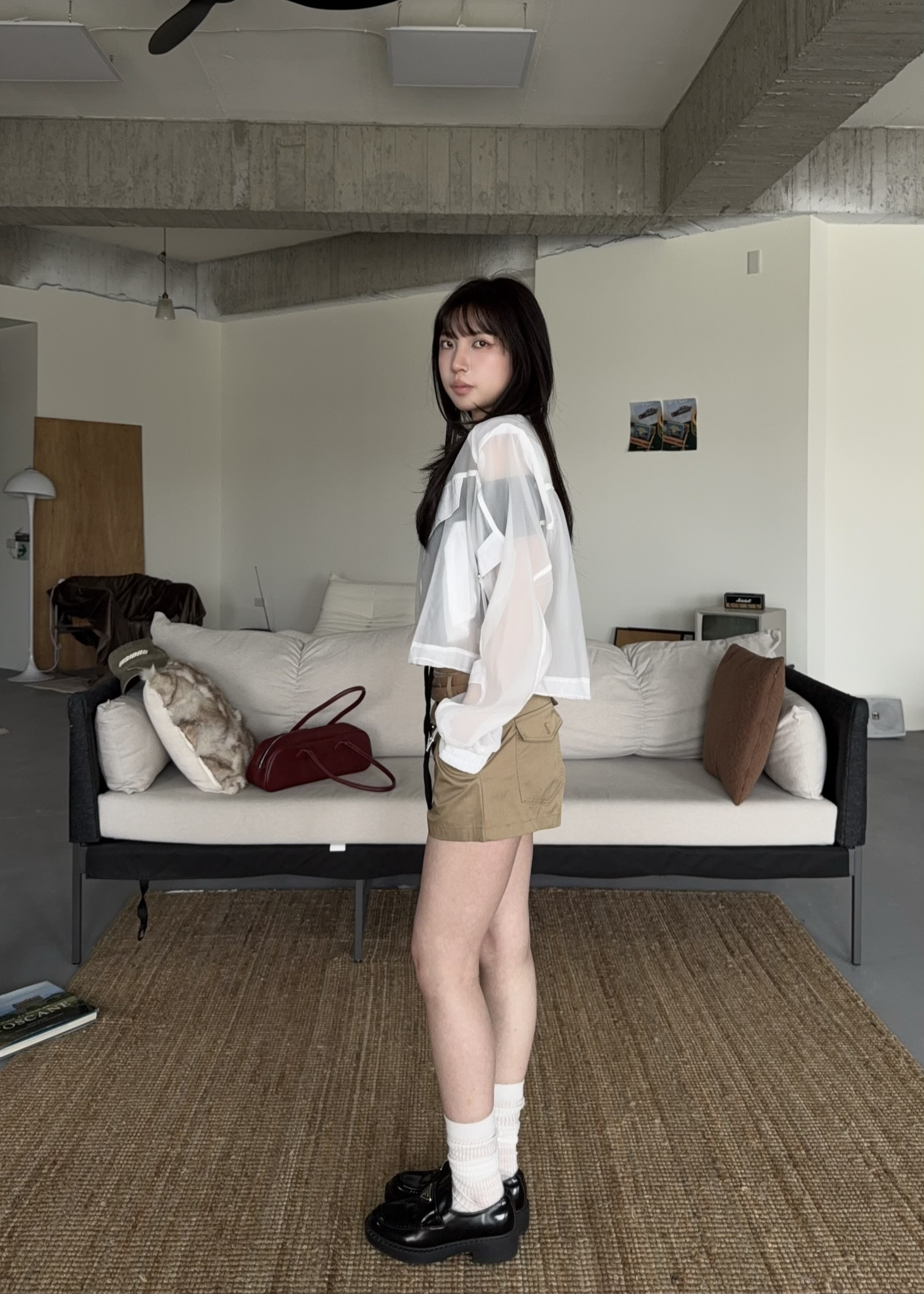 滑布排釦皮帶設計褲裙