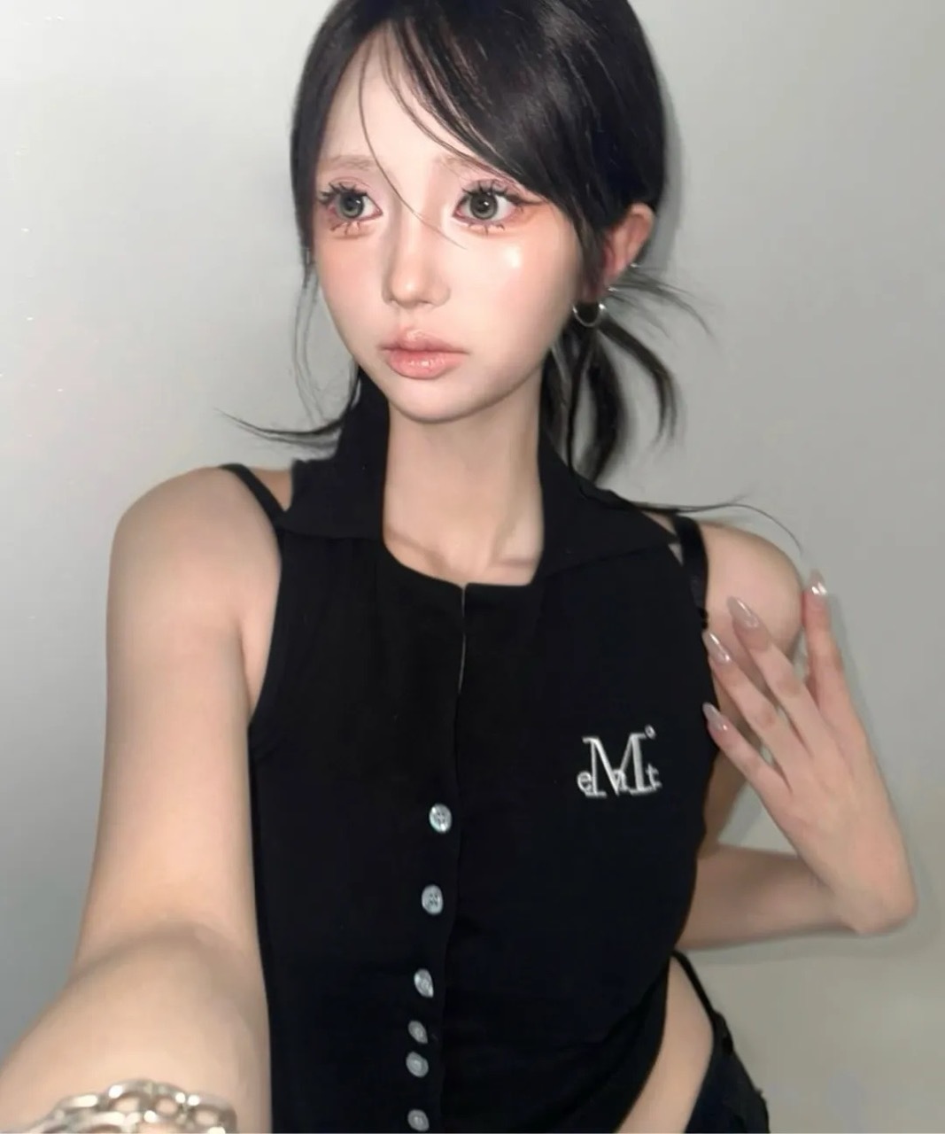 韓國限定🇰🇷 MUCENT ABELLA COLLAR BUTTON SLEEVELESS 立領 POLO 無袖背心 / 預購