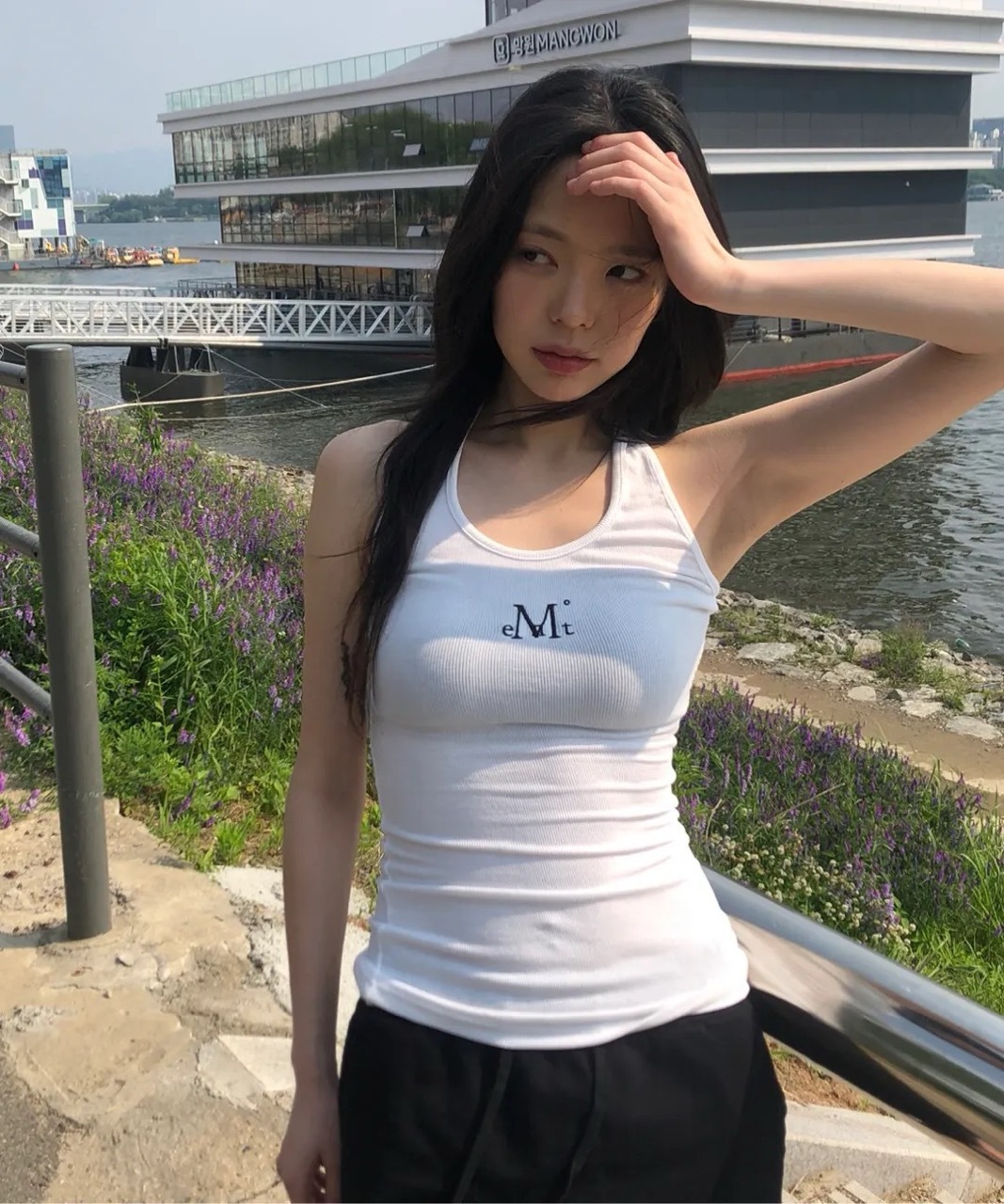 韓國限定🇰🇷 MUCENT NEWDY HALTER NECK LONG SLEEVELESS 掛脖背心 露背 無袖 / 預購