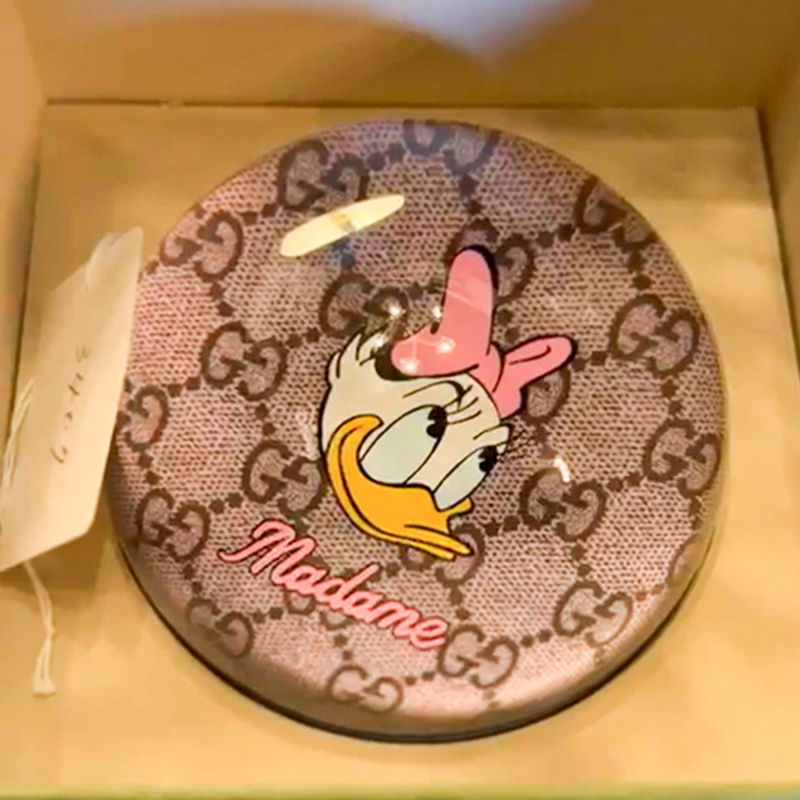 GUCCI x 迪士尼Disney 聯名 黛絲 Daisy 紙鎮