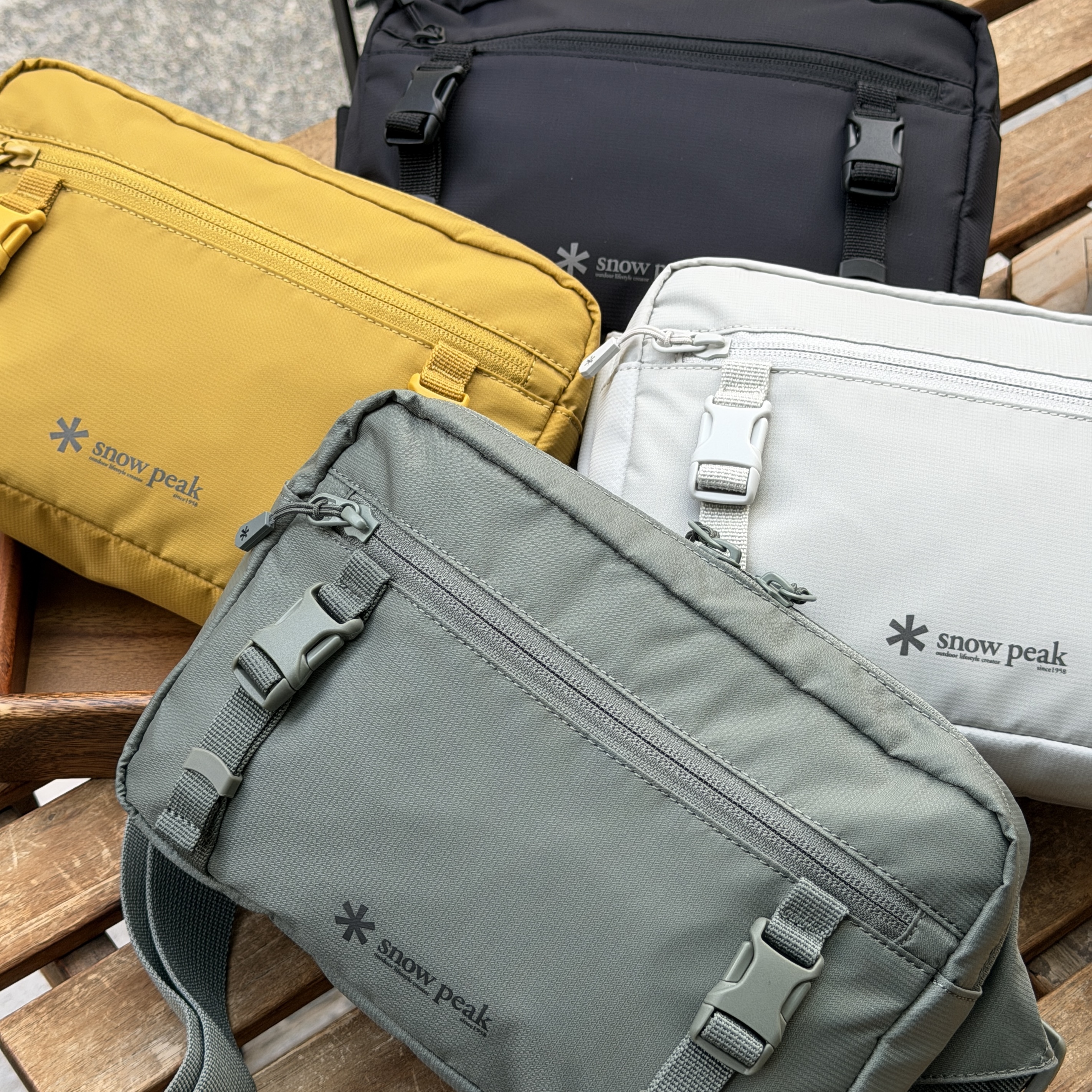 【現貨】Snow Peak Pro Air Light Weight Waist Bag 2L 長型雙插扣腰包2L S26ZUFBG04