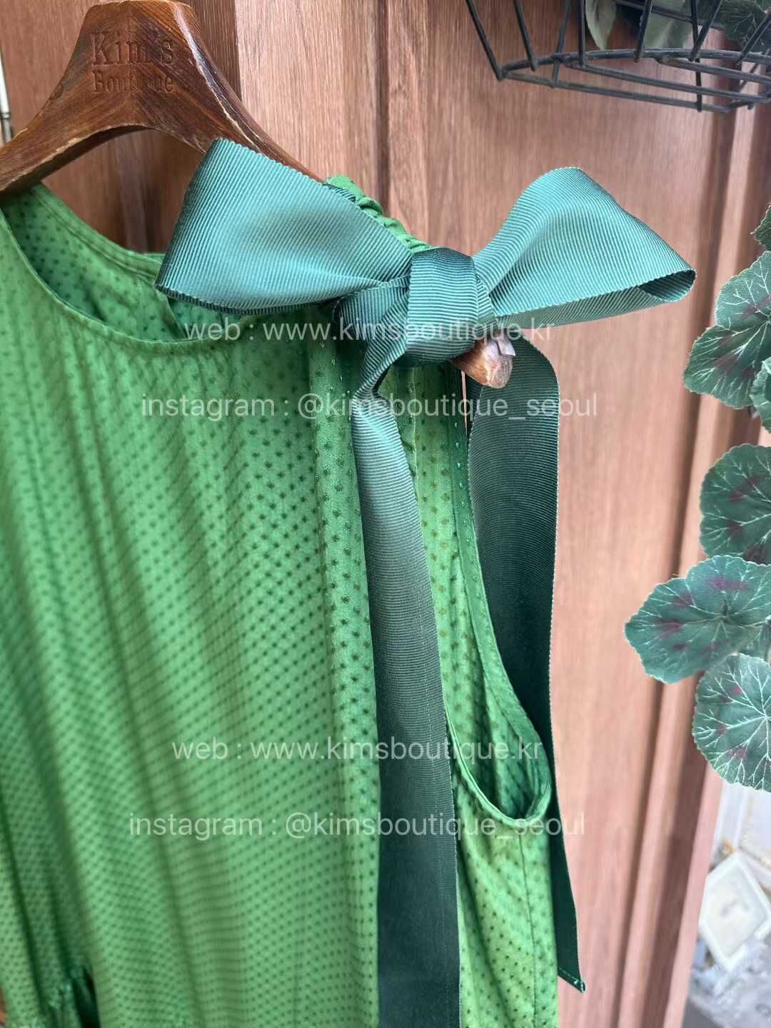 KM6128 單肩蝴蝶絲帶洞洞背心連身裙