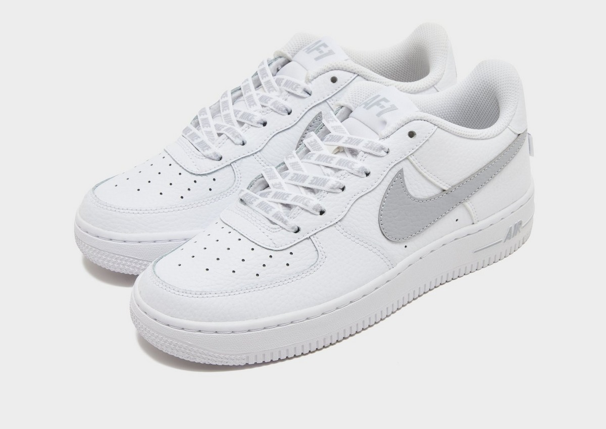 【預訂】 NIKE AIR FORCE 1 LOW 淺灰白拼中灰"NIKE"文字鞋帶-GS