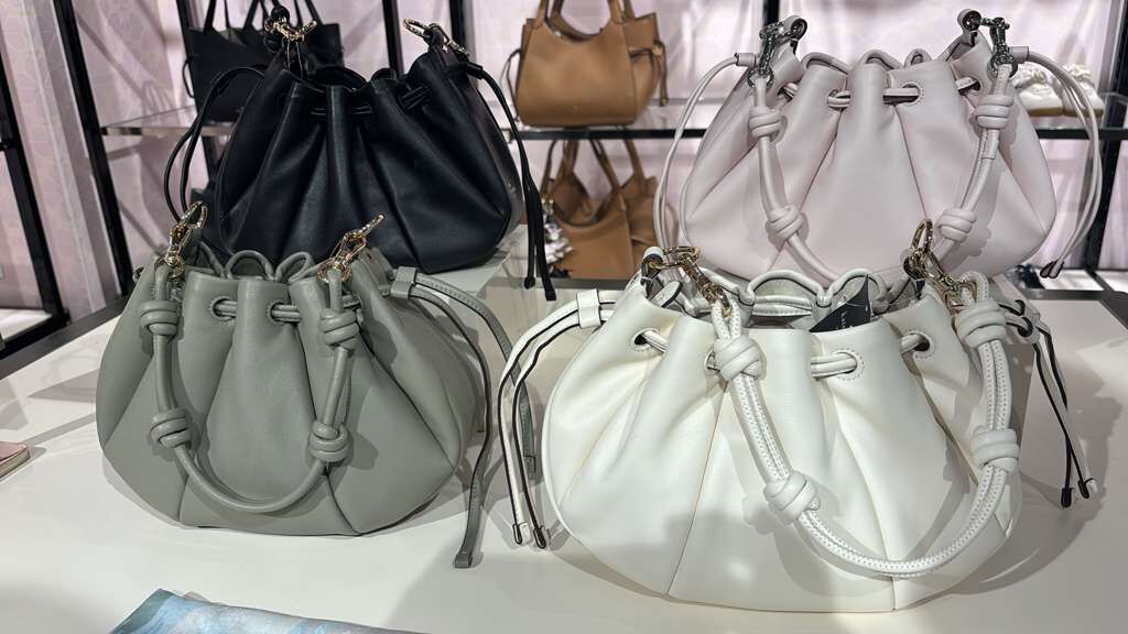 YV045 Kate Spade PINCH CROSS BODY 29X19CM