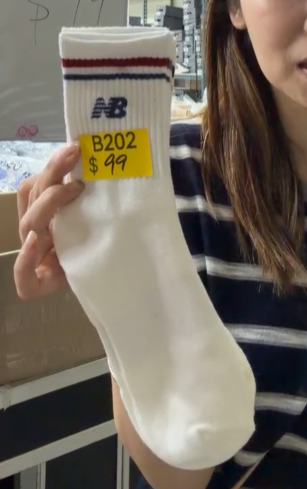 GG260501-B202 3對NEWBALANCE女裝襪子（腳側圖案） 23-25cm
