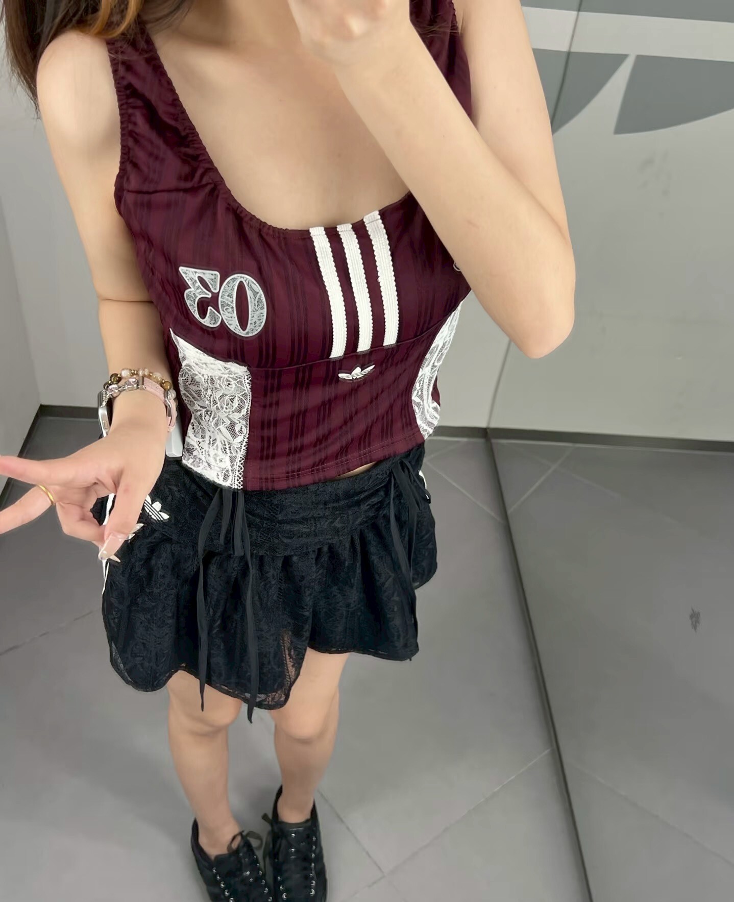 【Luxury】 ADIDAS ORIGINALS 復古條紋 蕾絲側邊 修身 顯瘦 圓領 無袖 賽車 港風 運動背心  女款 酒紅 白 KU4751 KU4750