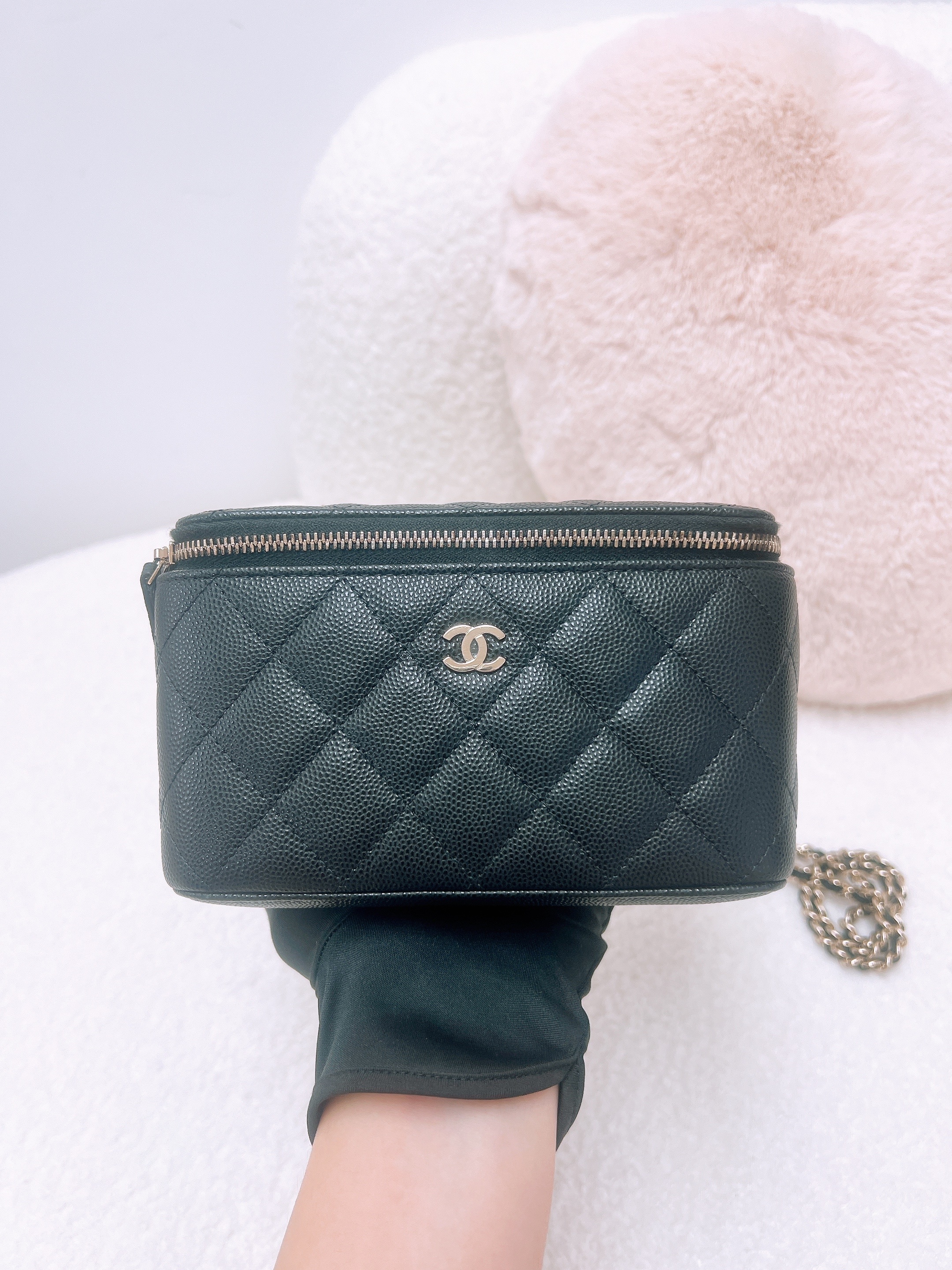 Chanel vanity (black caviar GHW/ 31x)