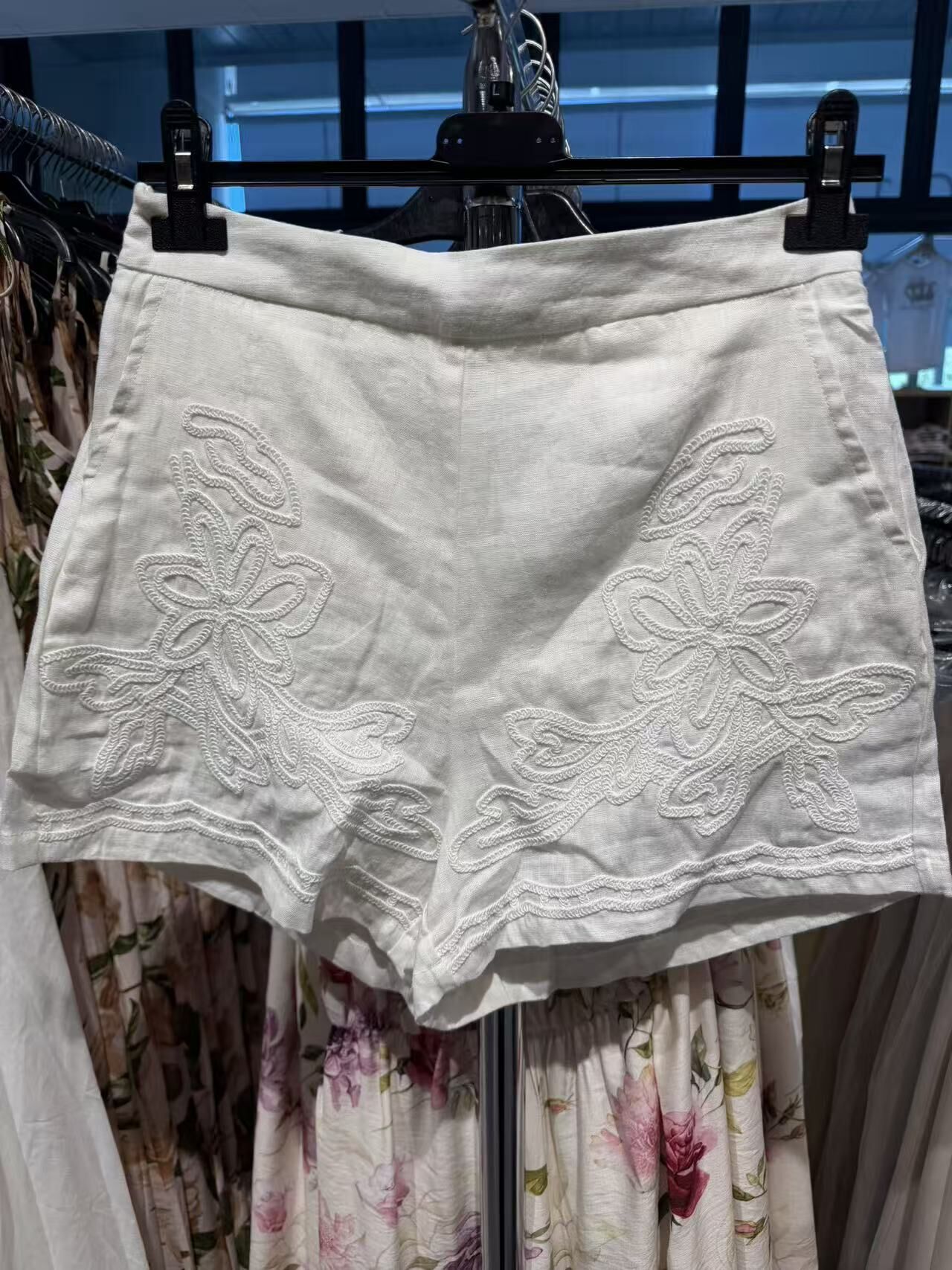 YSFQ18 -M
