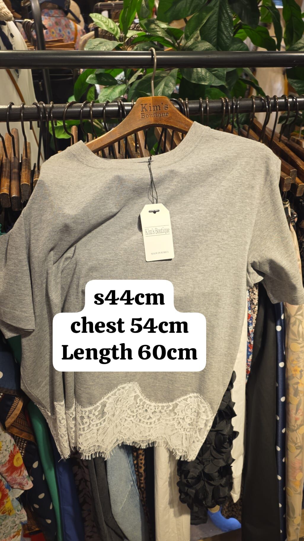 KM6147 蕾絲下擺軟綿綿Tee
