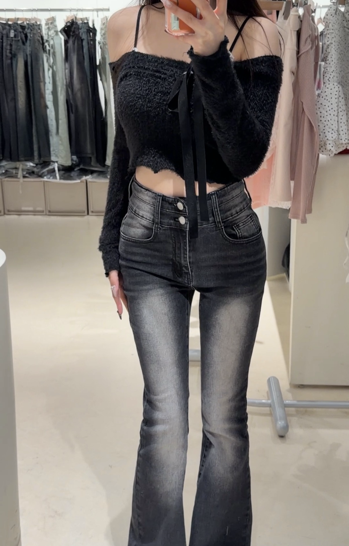 🇰🇷Korea ‘’女神降臨 ‘’高腰豐跨牛仔喇叭🖤🩶