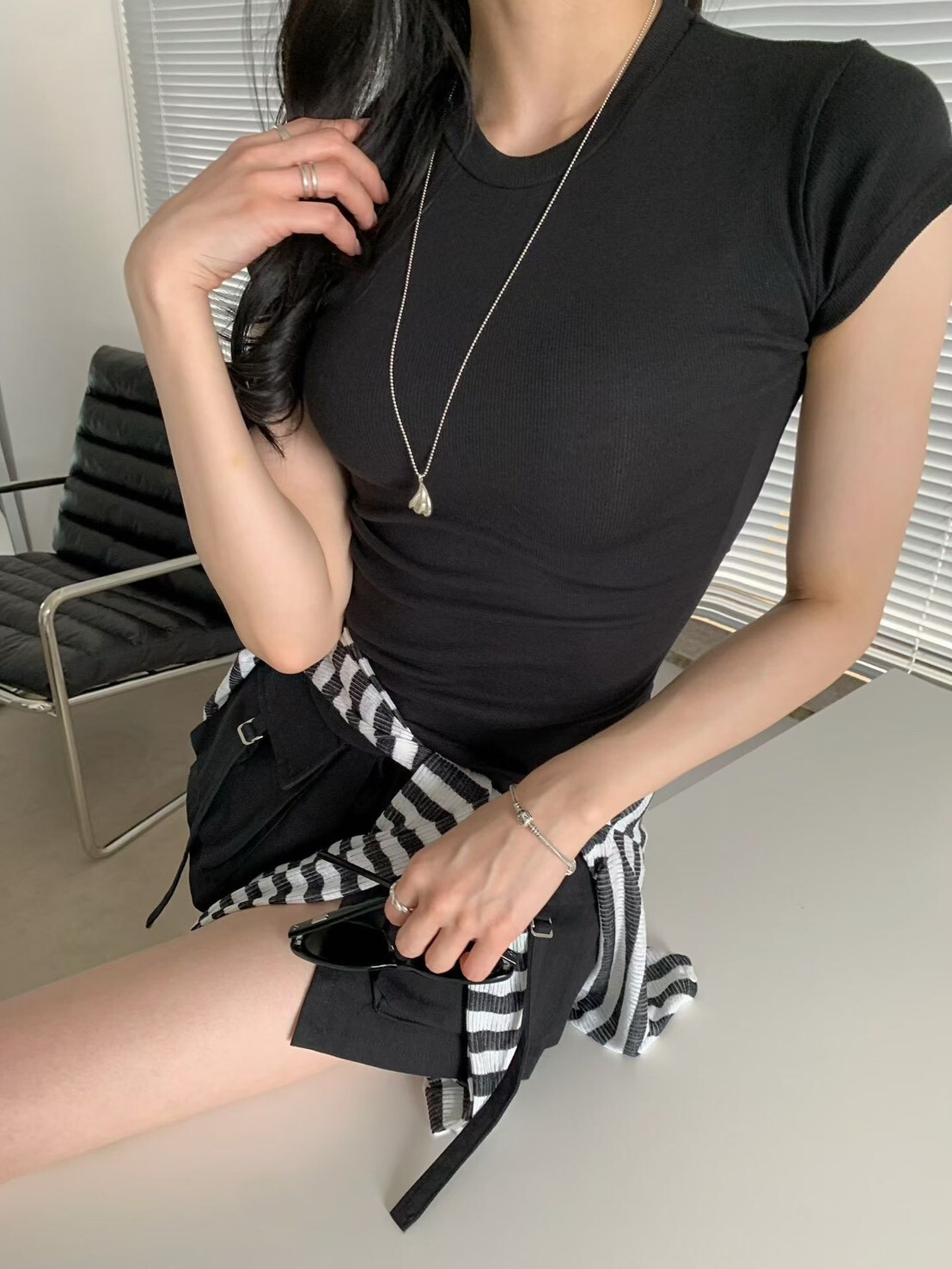 背開洞合身T