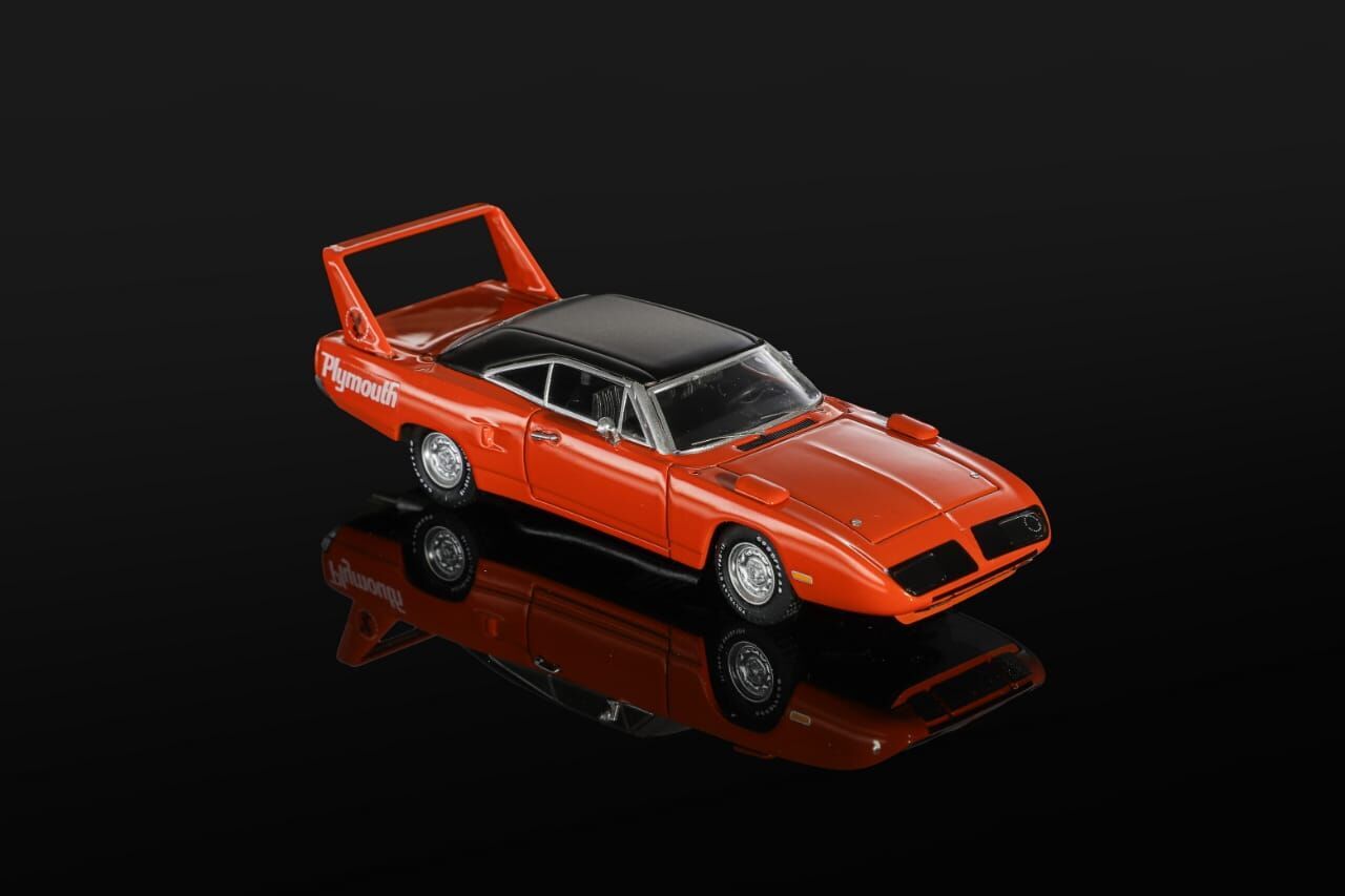 PO-$150 * MIRAGE * 1:64 PLYMOUTH SUPERBIRD ORANGE