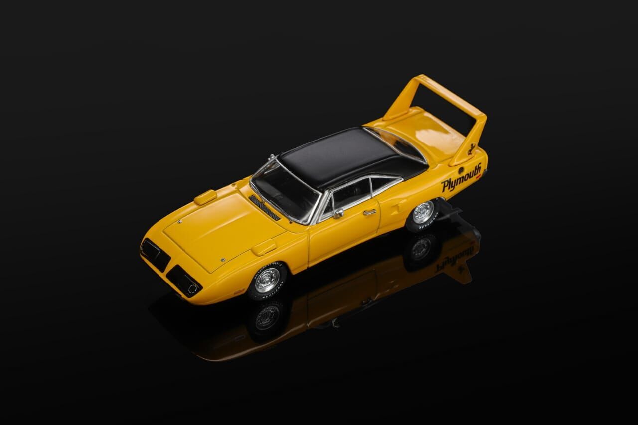 PO-$150 * MIRAGE * 1:64 PLYMOUTH SUPERBIRD YELLOW