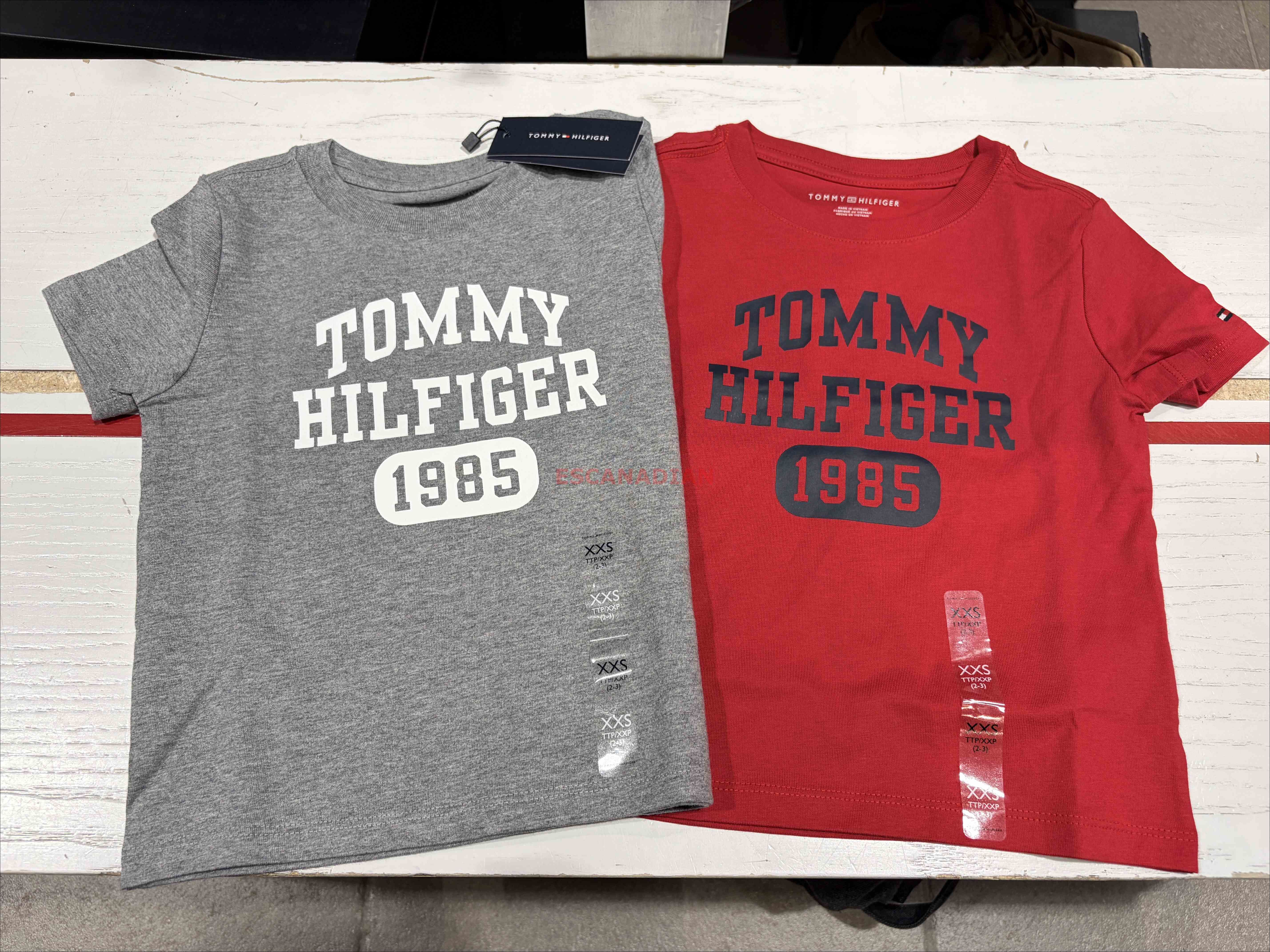 TOMMY 男大童 字樣 短TEE (2色)