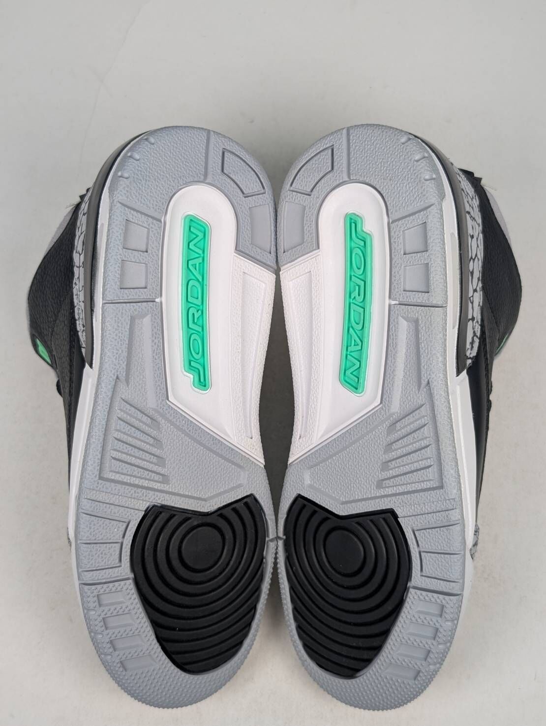 微瑕疵-左右腳中底鞋底色差 DM0967-031 5.5Y  Air Jordan 3 Retro "Green Glow" GS 爆裂紋 綠光 黑綠 大童 女鞋