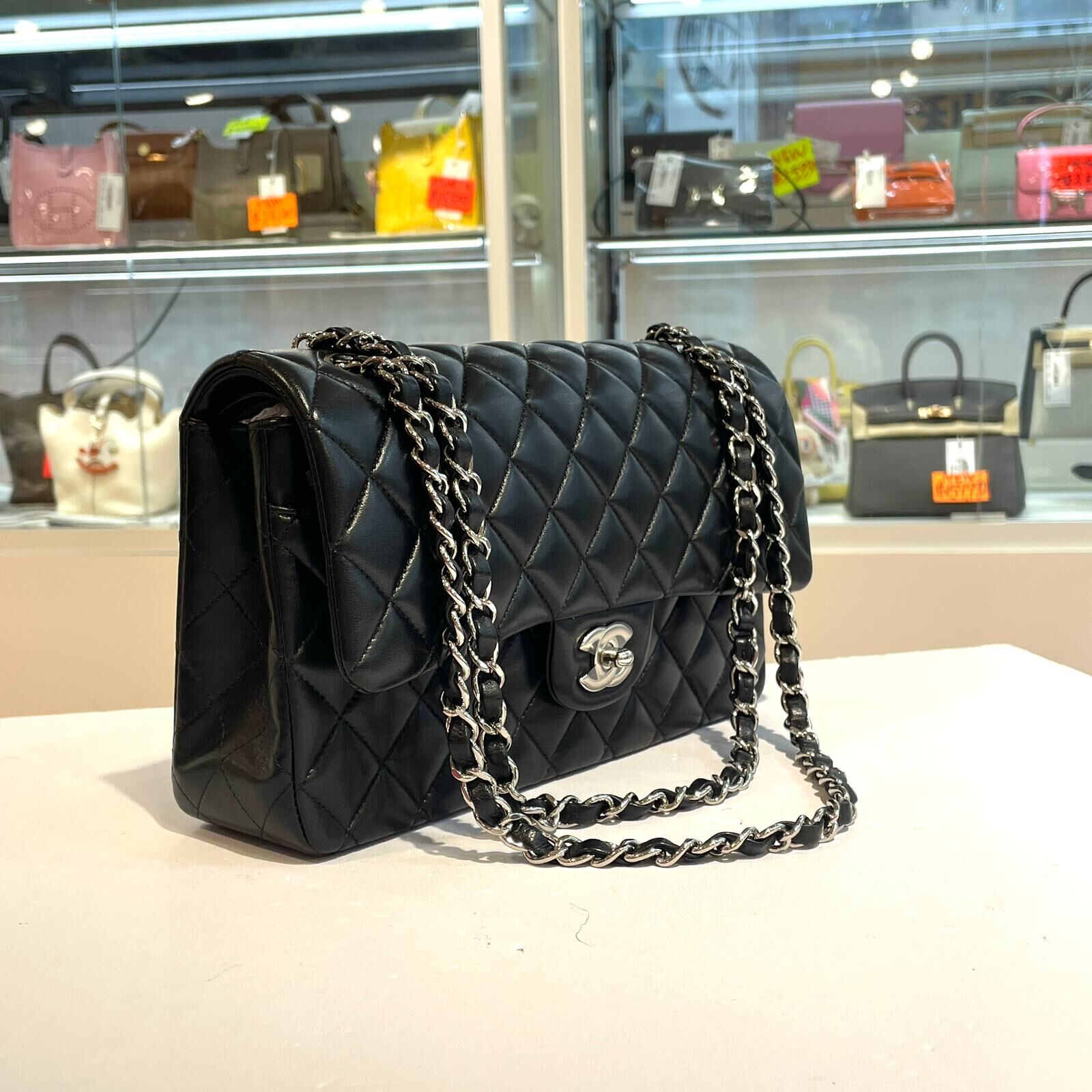 全新未使用品!!! CHANEL,Classic Flap Bag CF26, A01112, 黑色羊皮銀扣 @25開 #BRAND NEW #香榭站正品