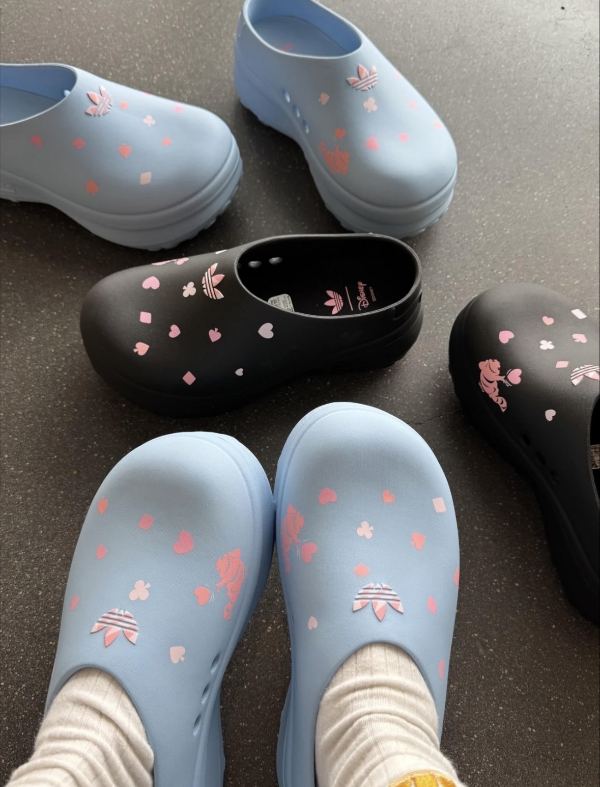 Adidas Originals x Disney 迪士尼 Adifom Stan Mule 愛麗絲夢遊仙境 柴郡貓 妙妙貓 廚師鞋 穆勒鞋 KH5902 KH5901/預購
