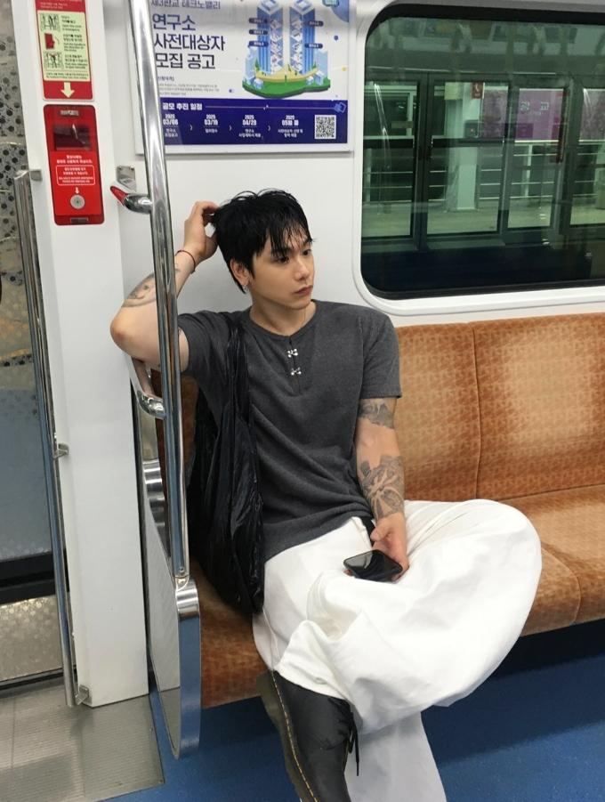 韓國 金屬 鉤釦 亨利領 短袖 短T