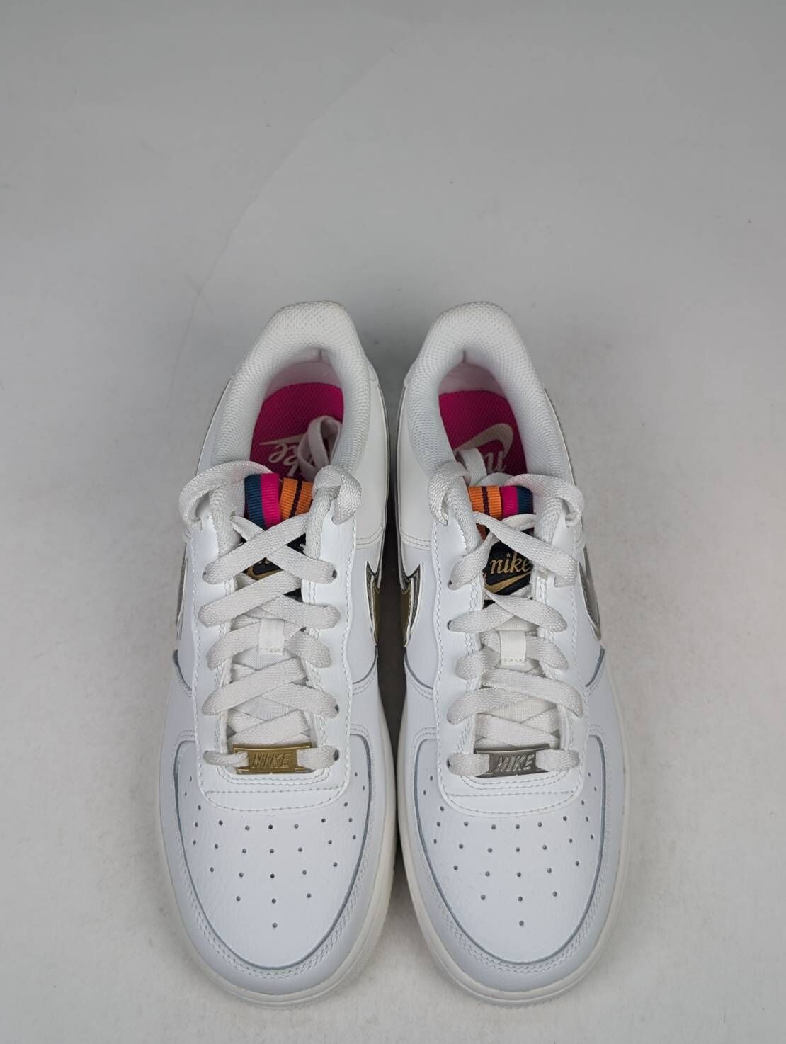 微瑕疵-左腳外側明顯刮痕 DH9595-001 7Y Nike Air Force 1 1s Double Up On The Pull Tabs Swooshes 雙層勾勾 米白 金 女款