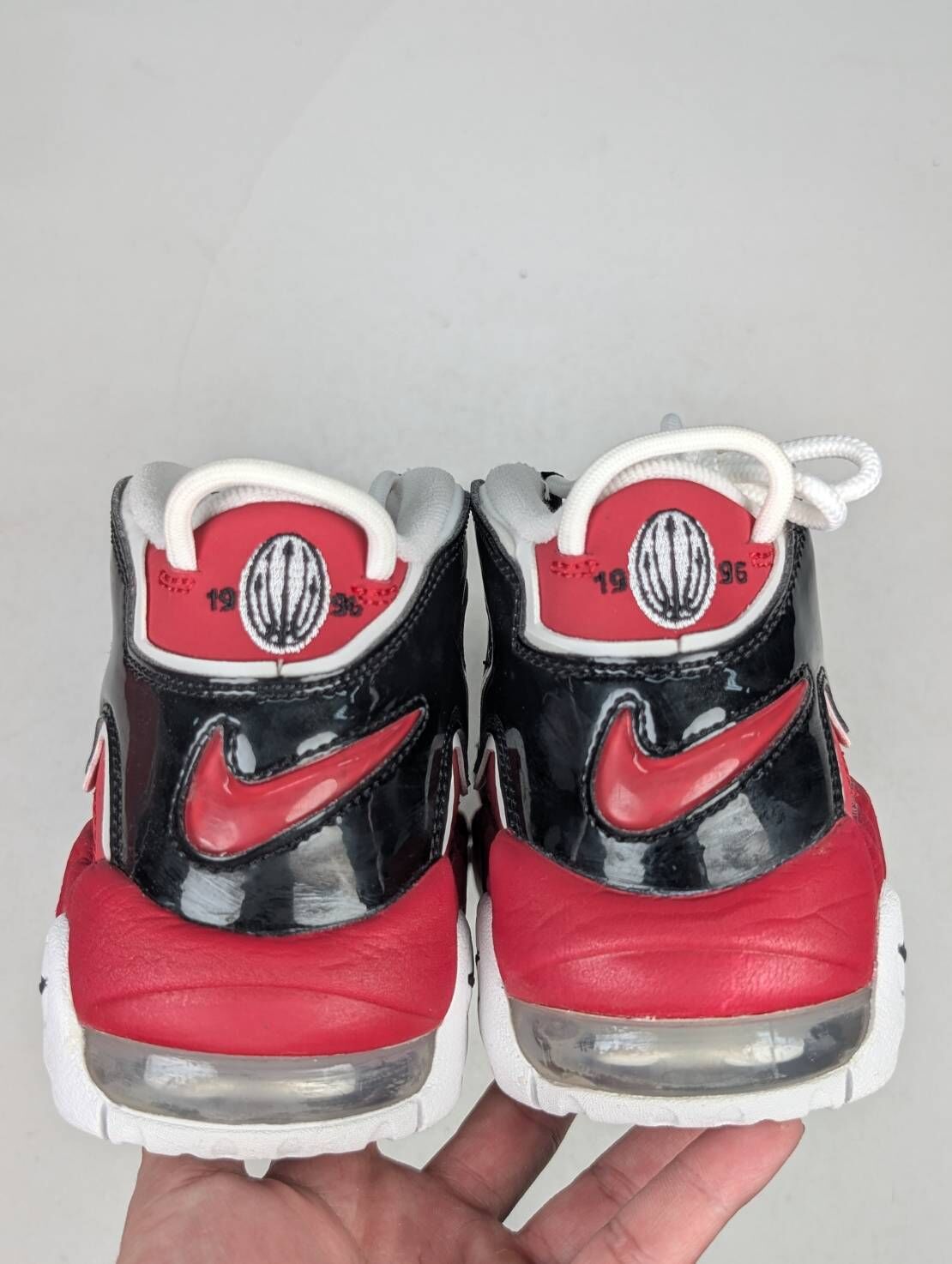 微瑕疵-右腳外側泛黃 415082-600 4.5Y Nike Air More Uptempo GS 紅黑 大AIR 大童