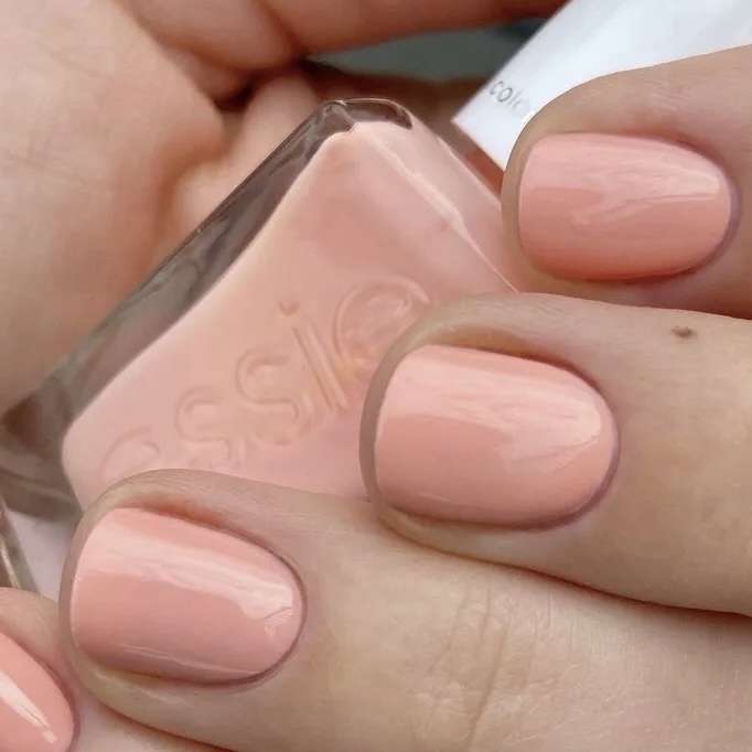 ESSIE 指甲油 -  Stitched & Sandy - GC1177