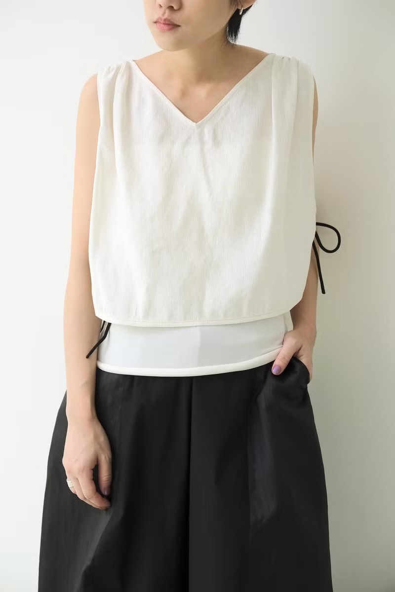 川衣 WEAR BEING｜前短後長絲質拼接外罩背心