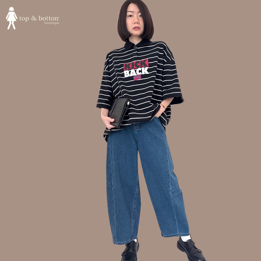 SHORT SLEEVE COLLARED OVERSIZE STRIPED TEE WITH WORDING FRONT