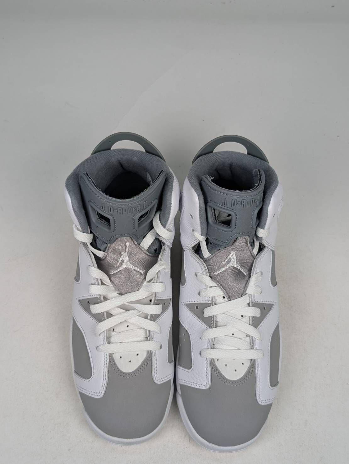 微瑕疵-左右腳鞋底泛黃 384665-100 7Y Air Jordan 6 “ Cool Grey ” GS 酷灰 女款