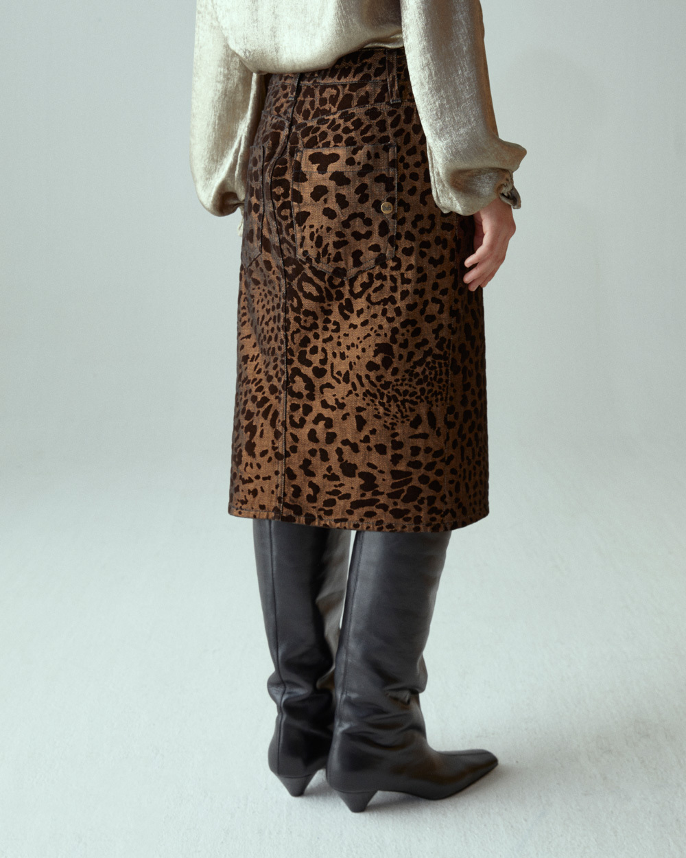 1SJ0503-120 [SHAFT JEANS] 必須穿牛仔布 #DI1DFBC6504 (EU)