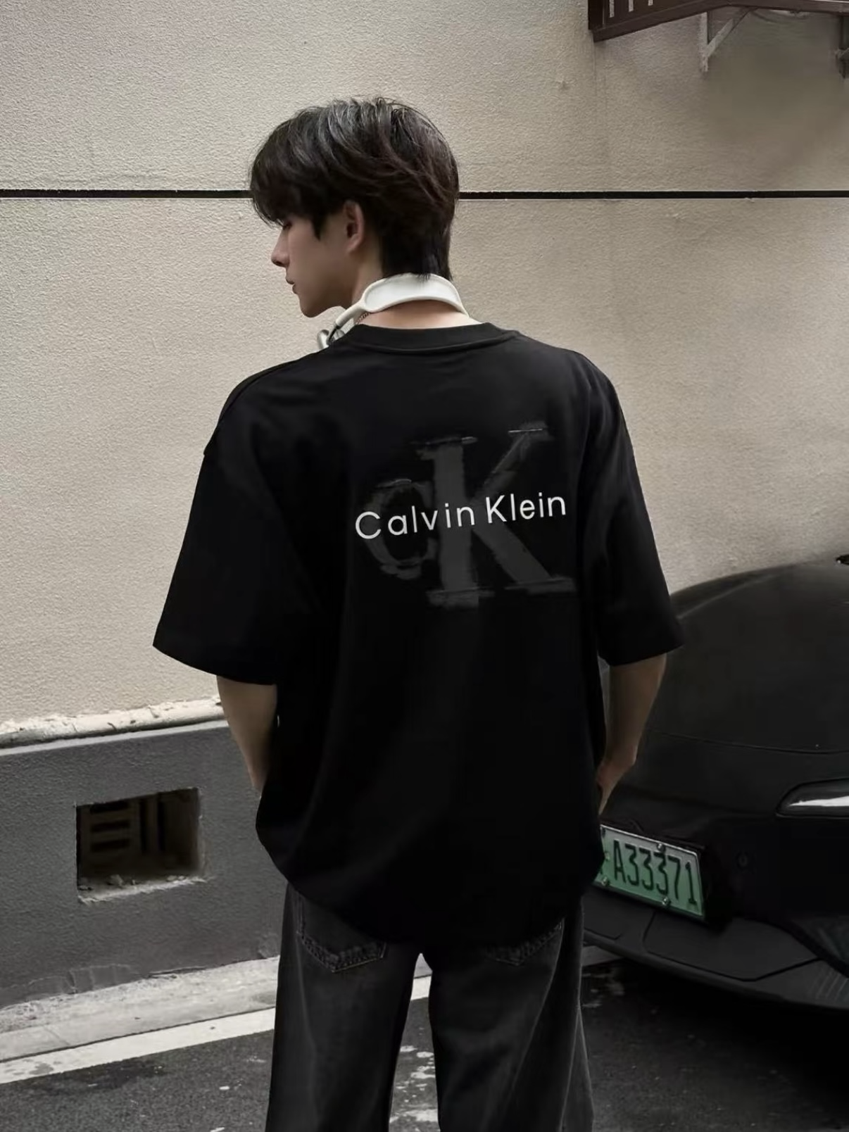 （預購）CK 新款! Calvin Klein 浮雕大Logo短T