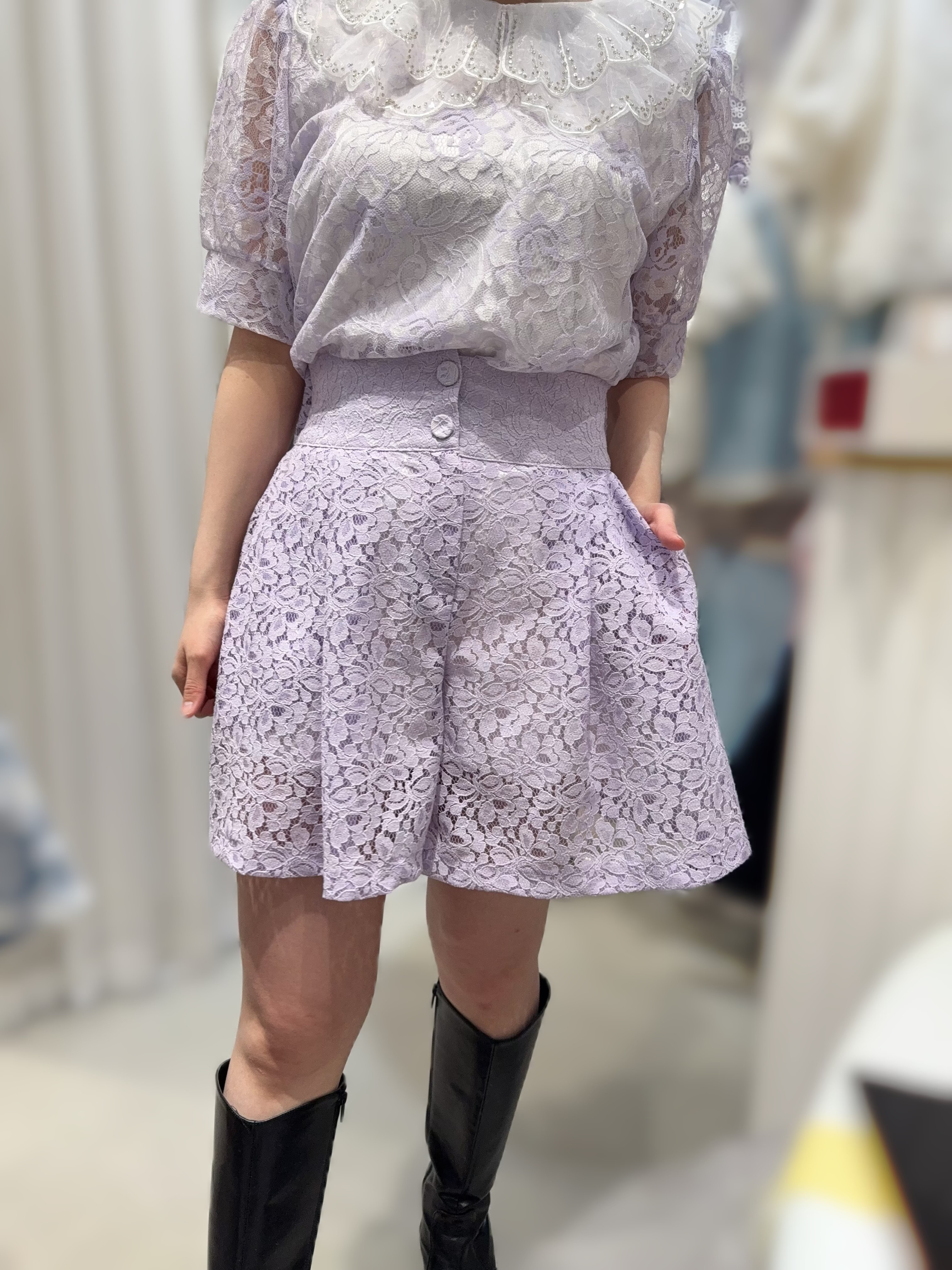 Y170   高腰LACE褲 腰27-39 HIP51 長19 $489 [一口價]