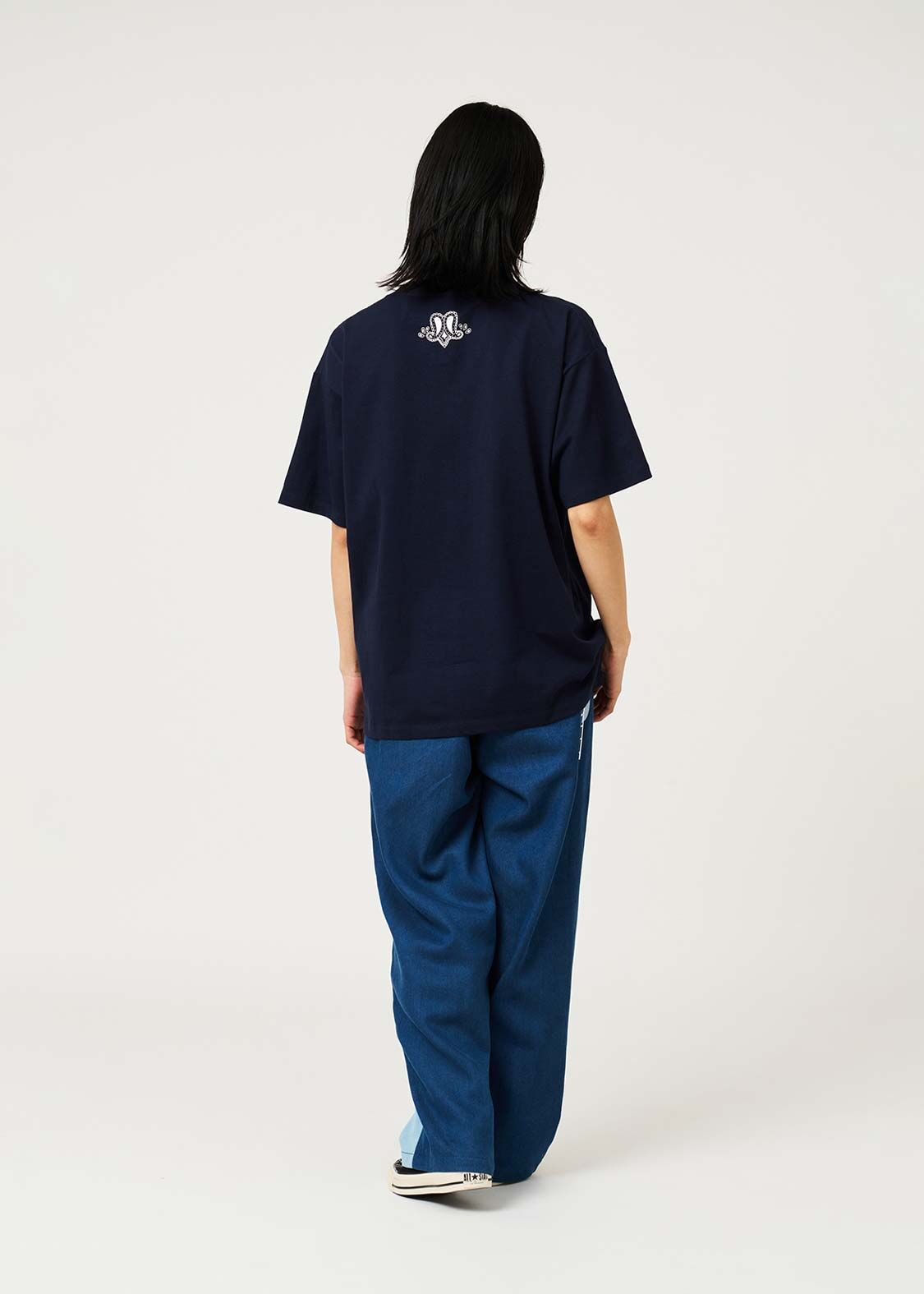 日本預訂 graniph GH Paisley Beautiful Shadow | Applique T-Shirt 藍