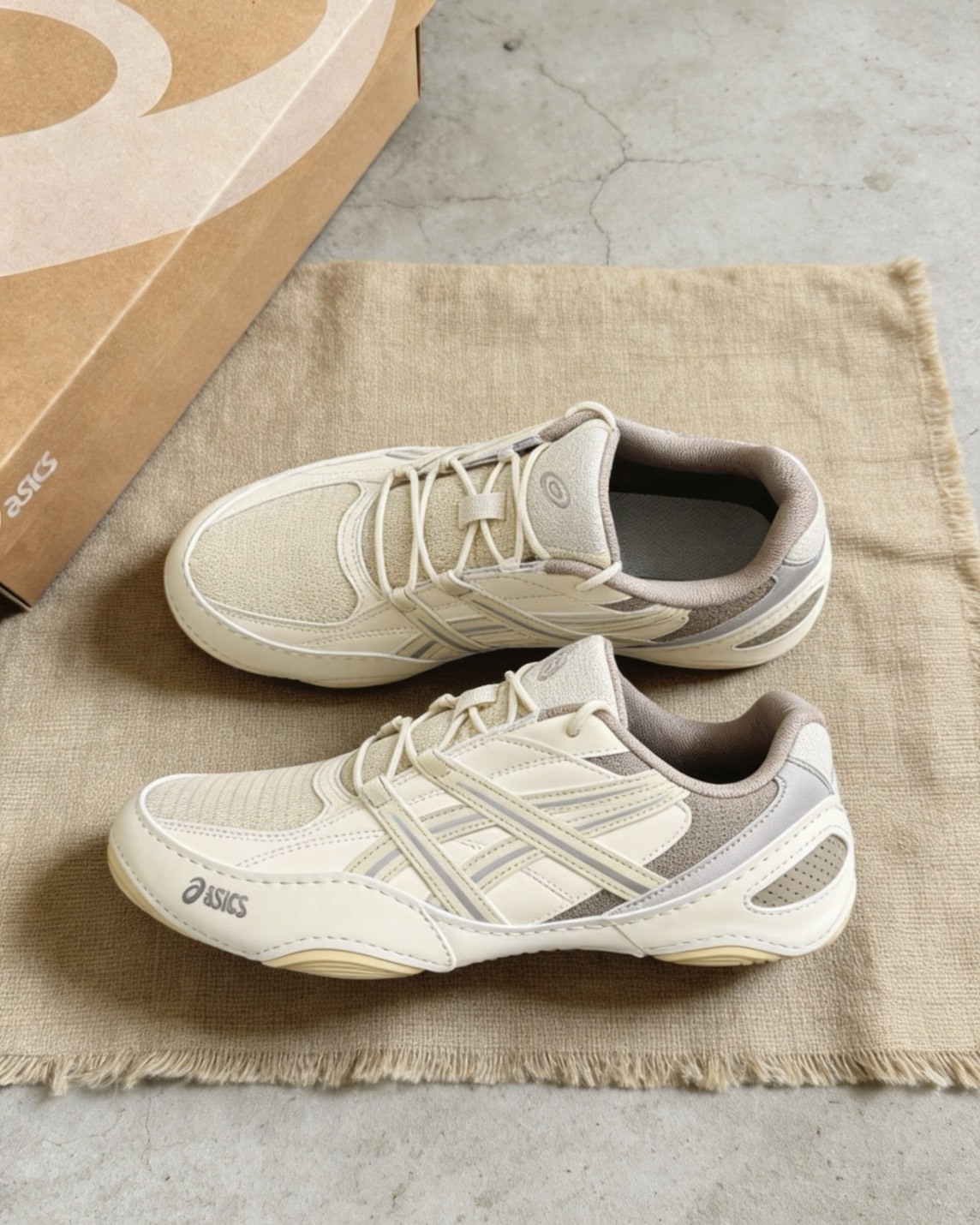 【預購】ASICS HYPERSYNC 薄底鞋 1203A879250