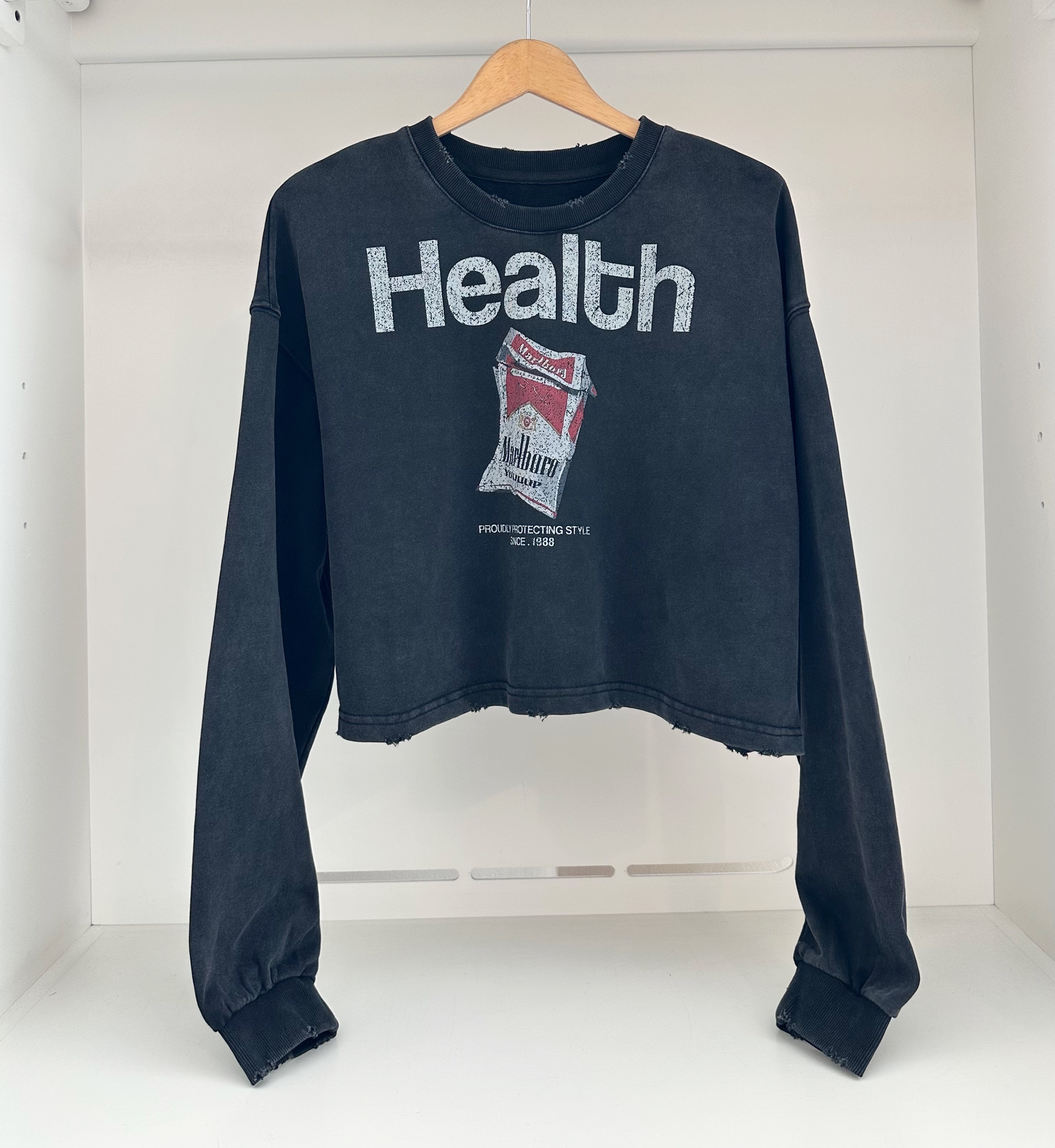 LONG SLEEVE VINTAGE "HEALTH" SHORT SWEATS