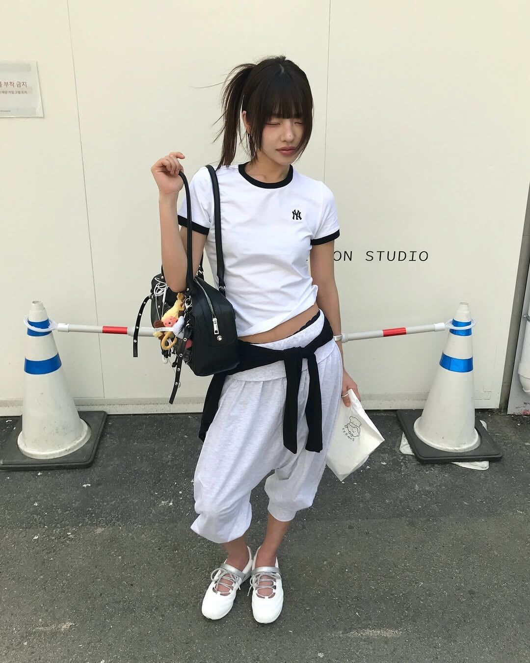 【預購】MLB 修身上衣 RINGER CROP TEE 3FTSB0263