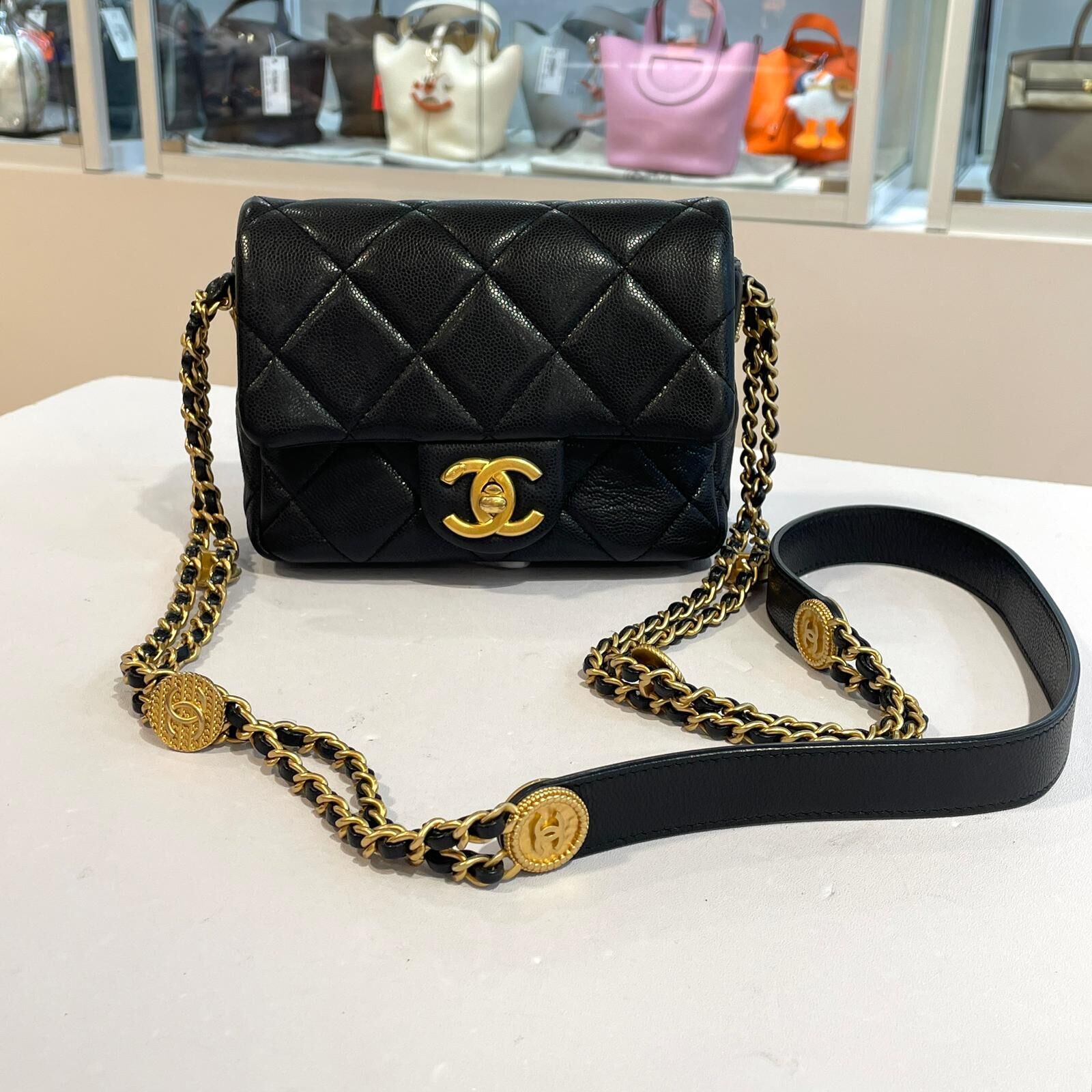 99%NEW二手 CHANEL MINI FLAP 17CM BAG AS3368 黑色荔枝皮金扣 @晶片款  #香榭站正品