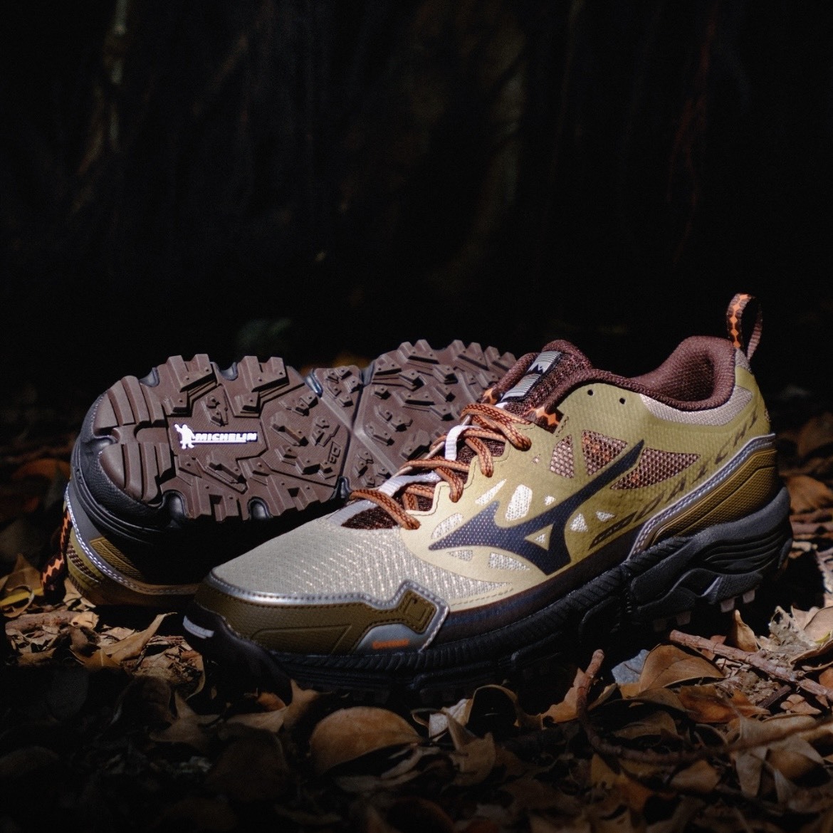 【代購】Mizuno × COVERNAT Wave Daichi LS  越野跑鞋｜棕銀配色