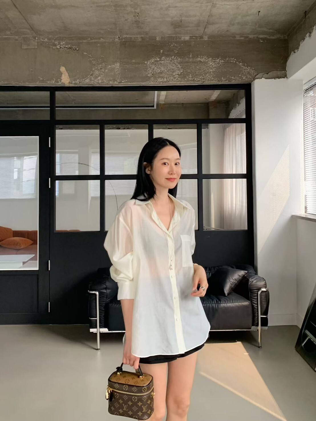 光澤防曬休閒單口袋襯衫