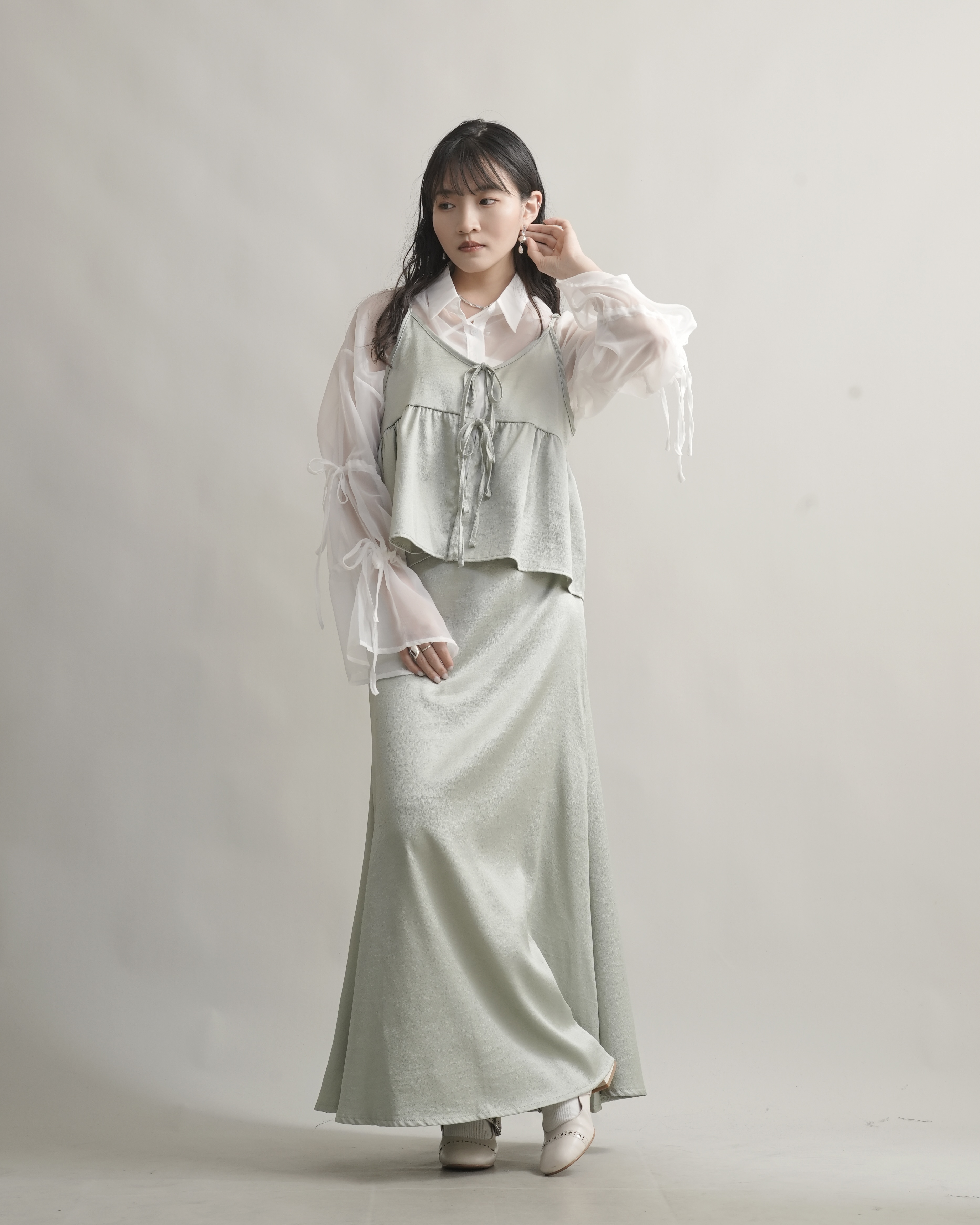 00329 小資款! 光澤感吊帶背心套裝 - 綠色