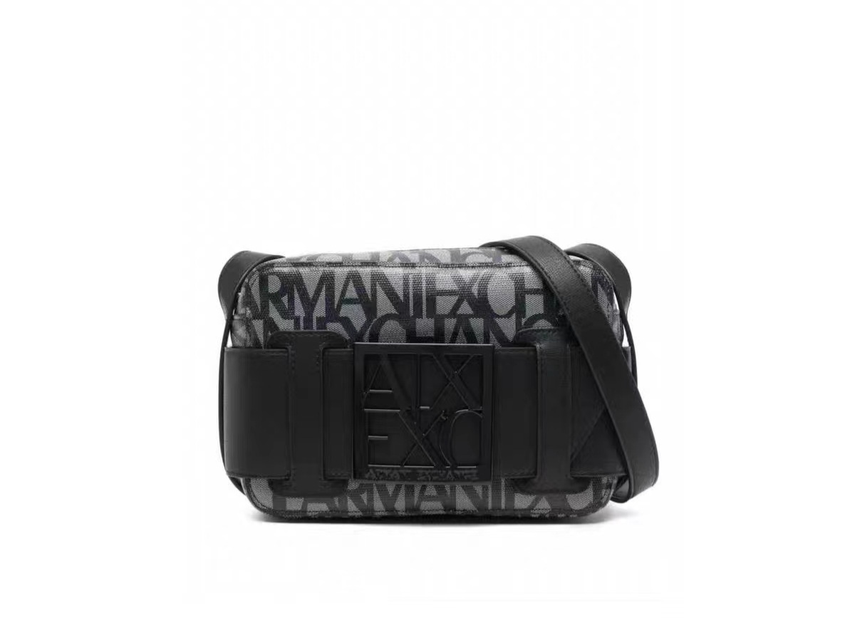 EMPORIO Armani crossbody Bag 深灰併黑色