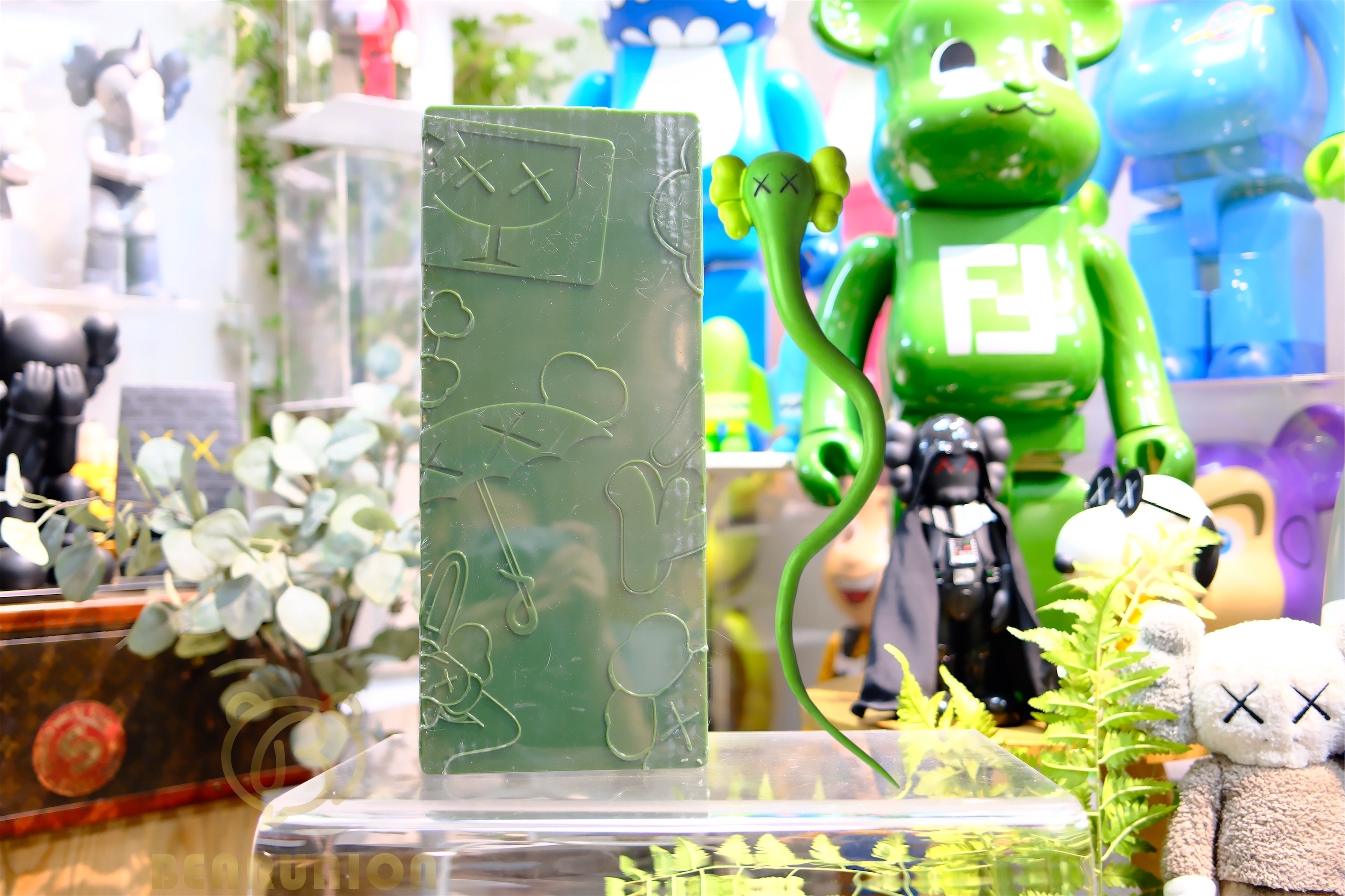 🥇現貨🥇KAWS Bendy Vinyl Figure Green