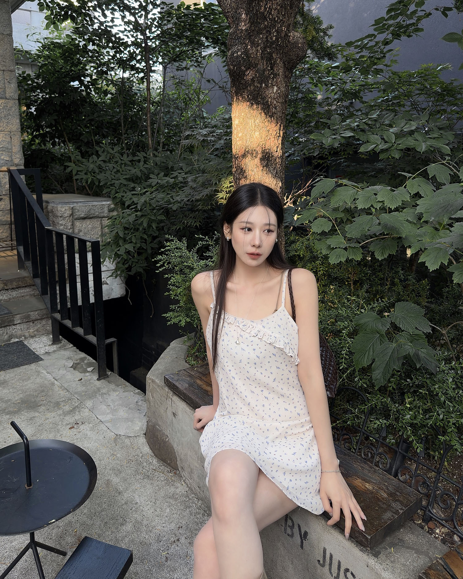 D5014 細肩碎花短洋 / 米杏+藍碎花