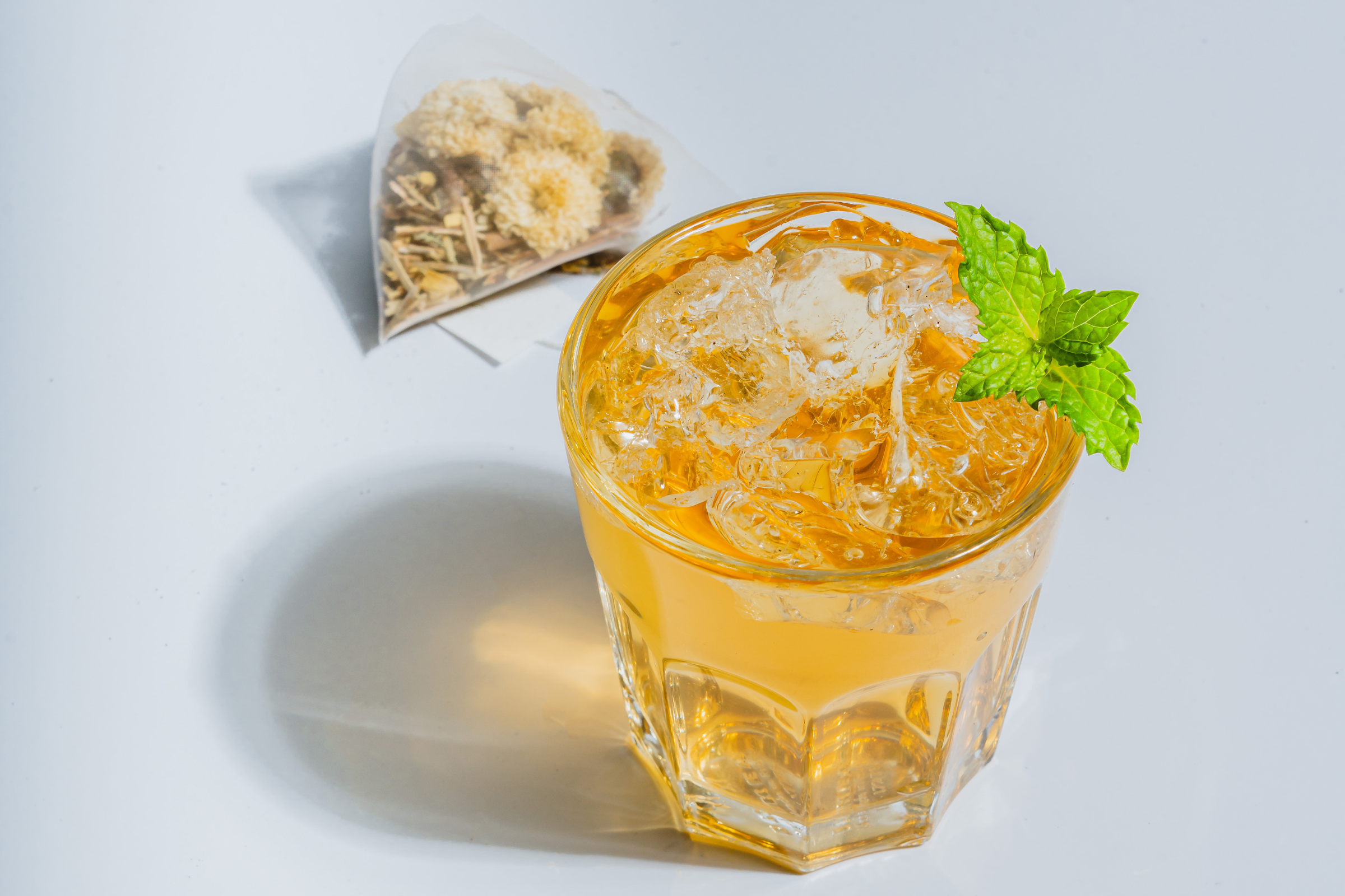 登義青草涼茶