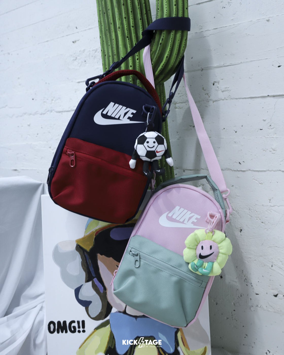 NIKE BUDDIES LUNCH TOTE 靛藍 柔粉 名牌 掛飾 6L 斜背 小背包 午餐包 肩背包【NY2623001GS】
