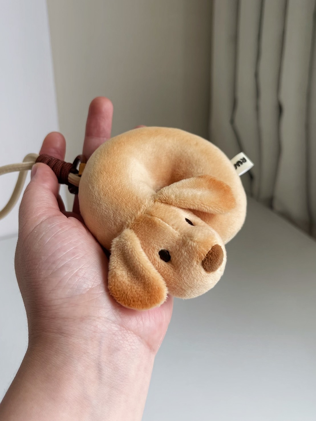 微焦貝果狗 吊飾 10cm