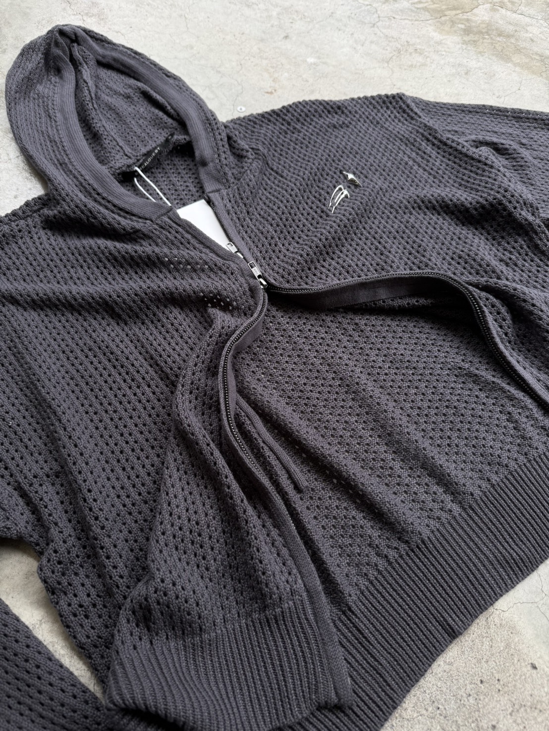 EAL E’TREALOUEST 26SS  Hole Knit Double Zipper Sweater