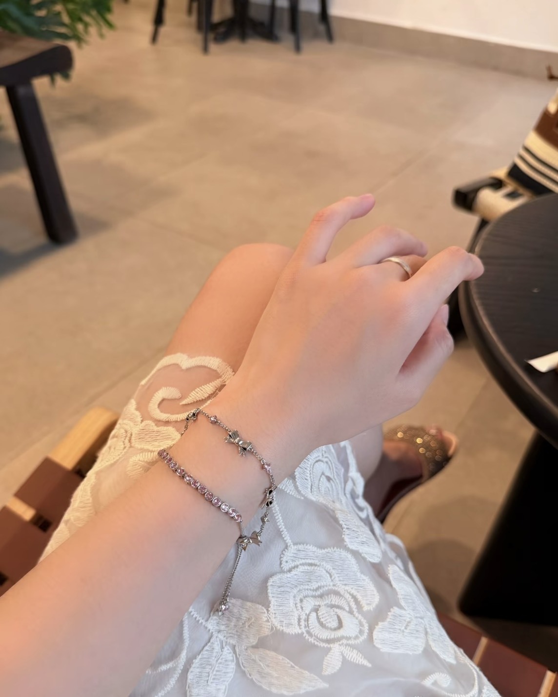 【預購】CHARLES & KEITH 蝴蝶結手鍊 銀色 CK512120470