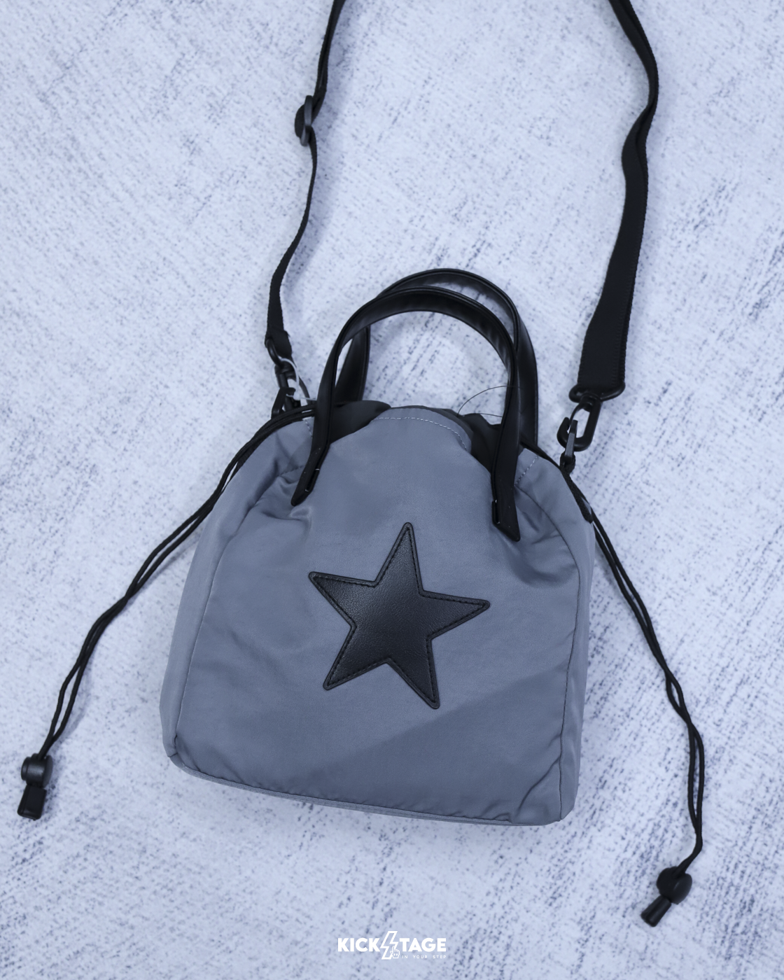 CONVERSE BUCKET BAG 灰黑 星星 抽繩 可調整 水桶包 手提包 側背包 束口包 單肩包【UA5953-G6M】